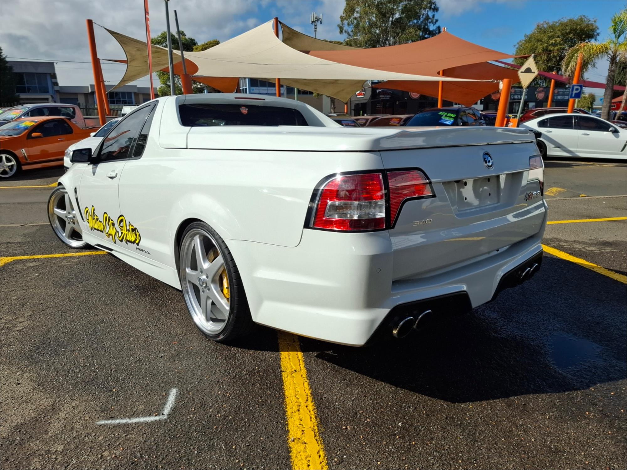 2013 HSV MALOO GEN F R8 6 SP MANUAL UTILITY
