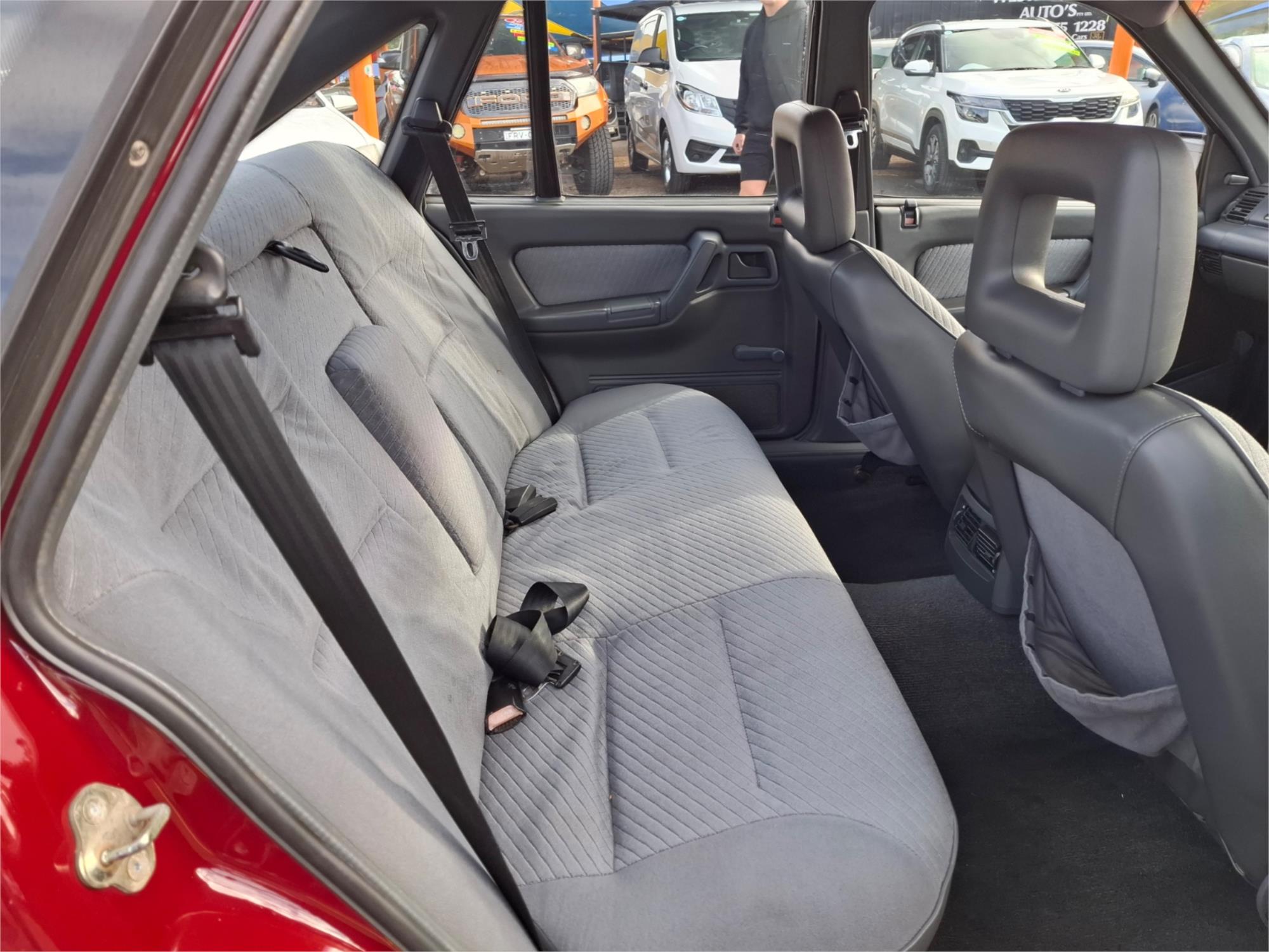 1990 HOLDEN BERLINA VN 4 SP AUTOMATIC 4D SEDAN
