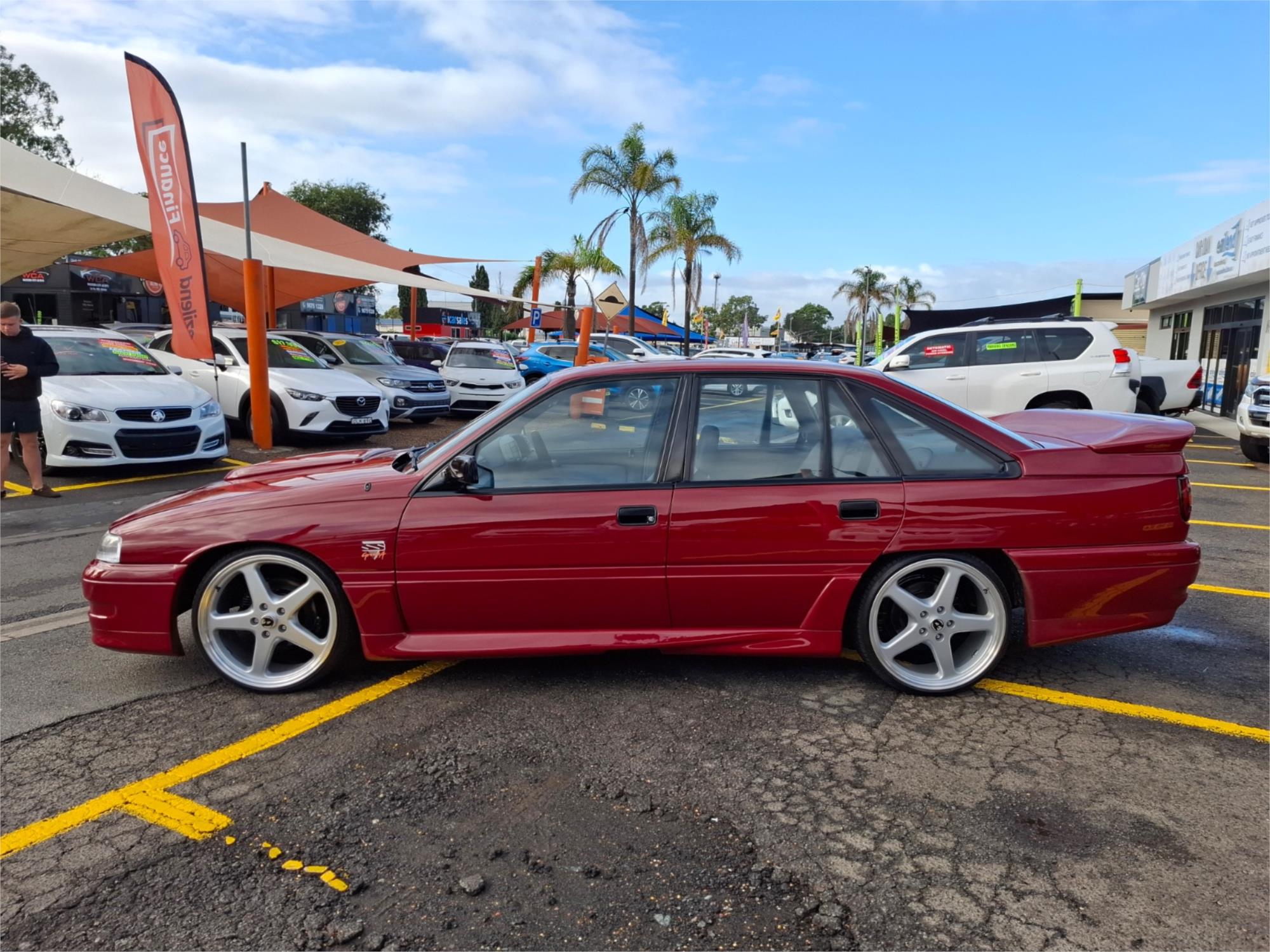 1990 HOLDEN BERLINA VN 4 SP AUTOMATIC 4D SEDAN