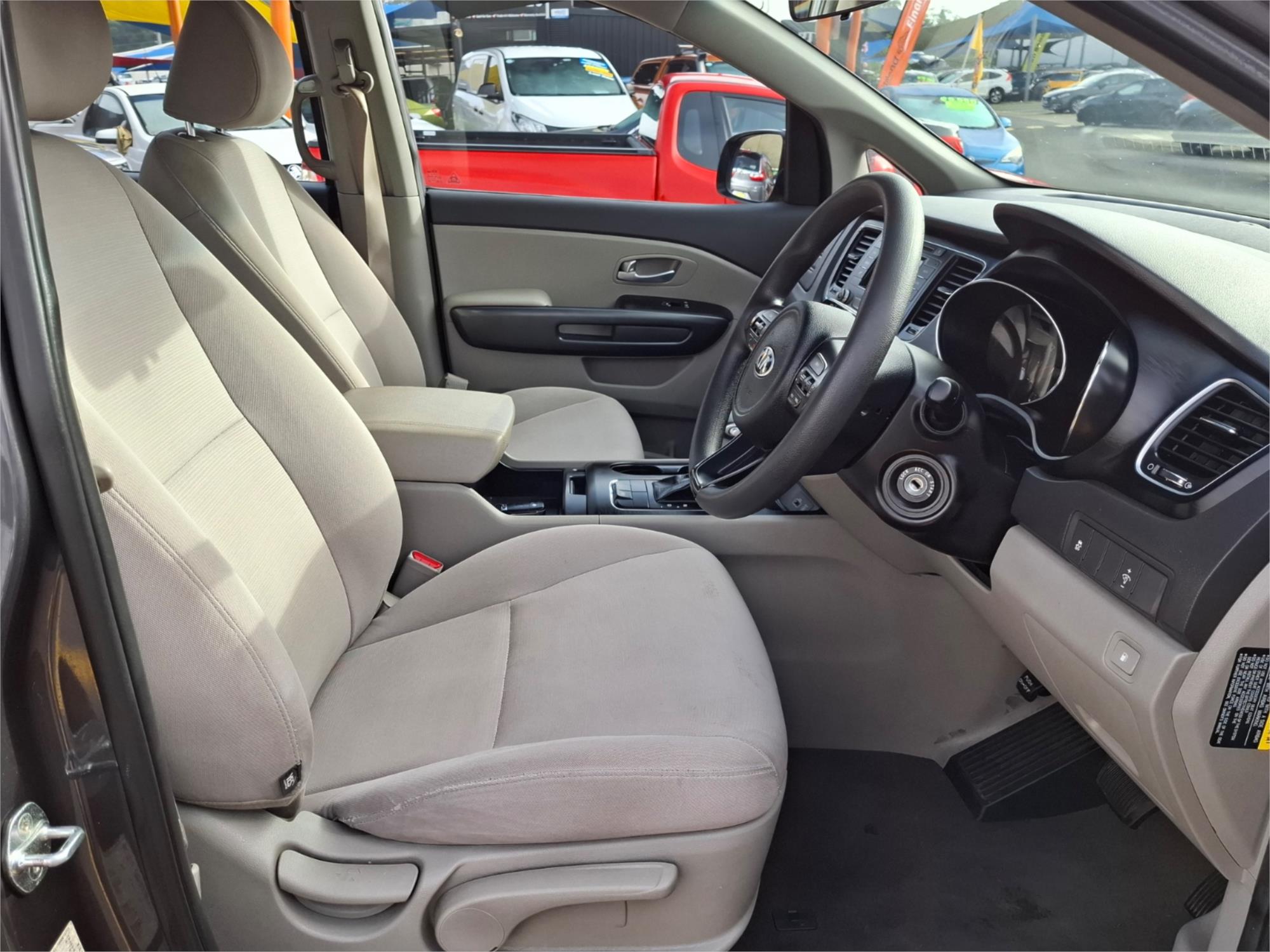 2017 KIA CARNIVAL YP MY18 S 6 SP AUTOMATIC 4D WAGON