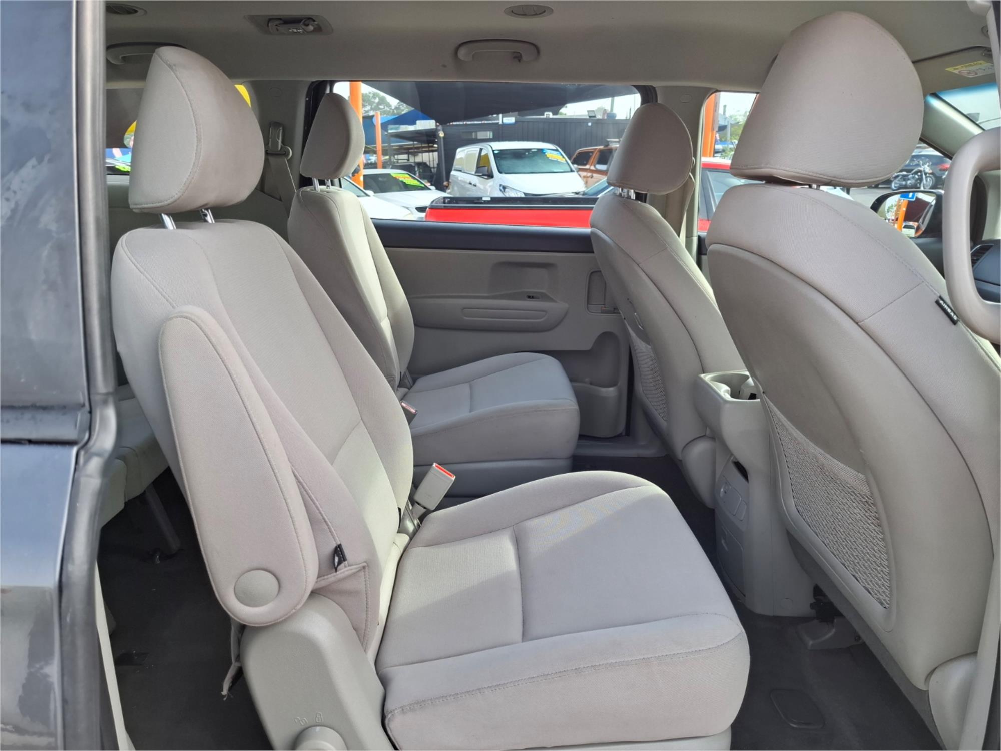 2017 KIA CARNIVAL YP MY18 S 6 SP AUTOMATIC 4D WAGON