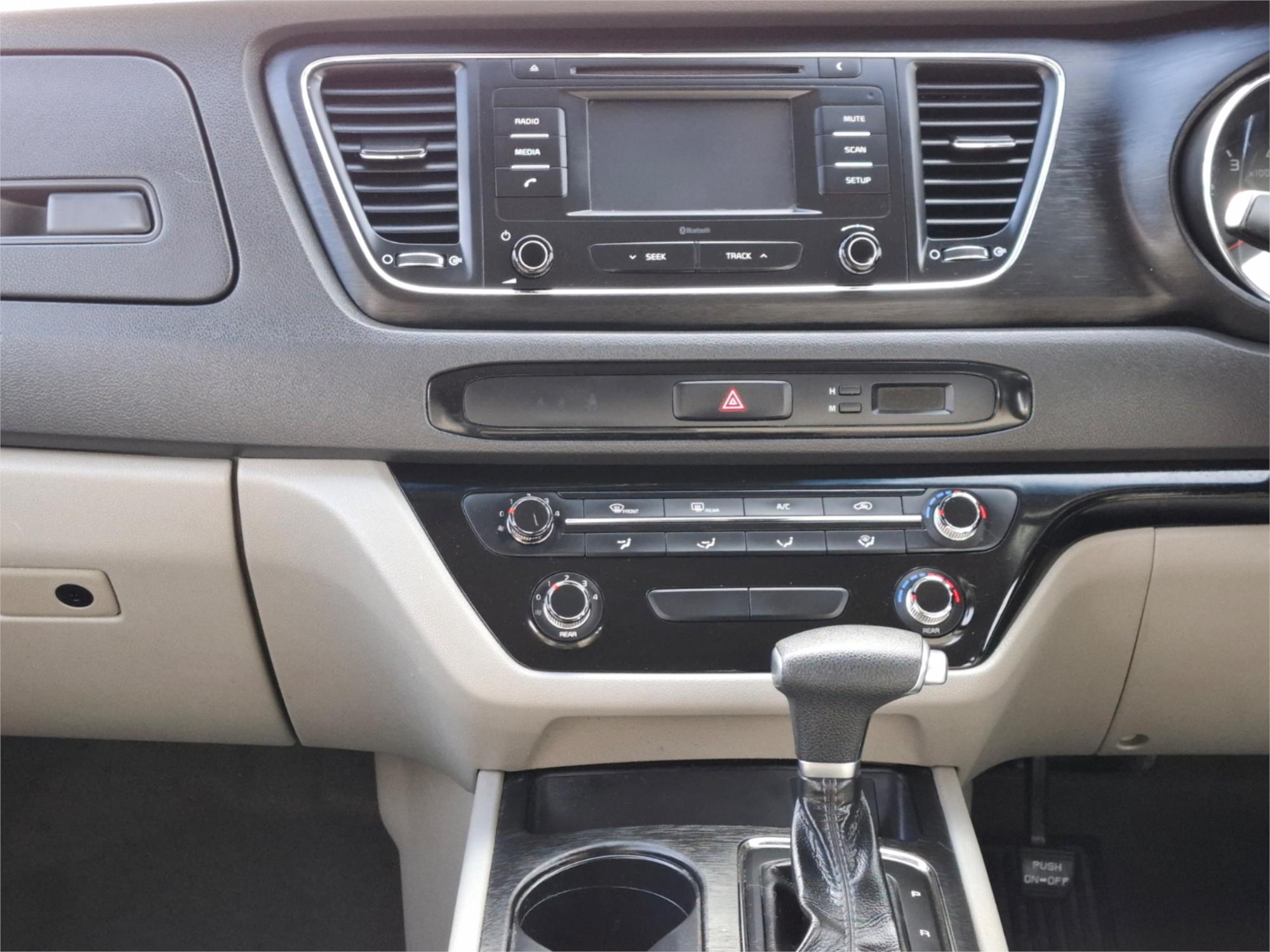 2017 KIA CARNIVAL YP MY18 S 6 SP AUTOMATIC 4D WAGON