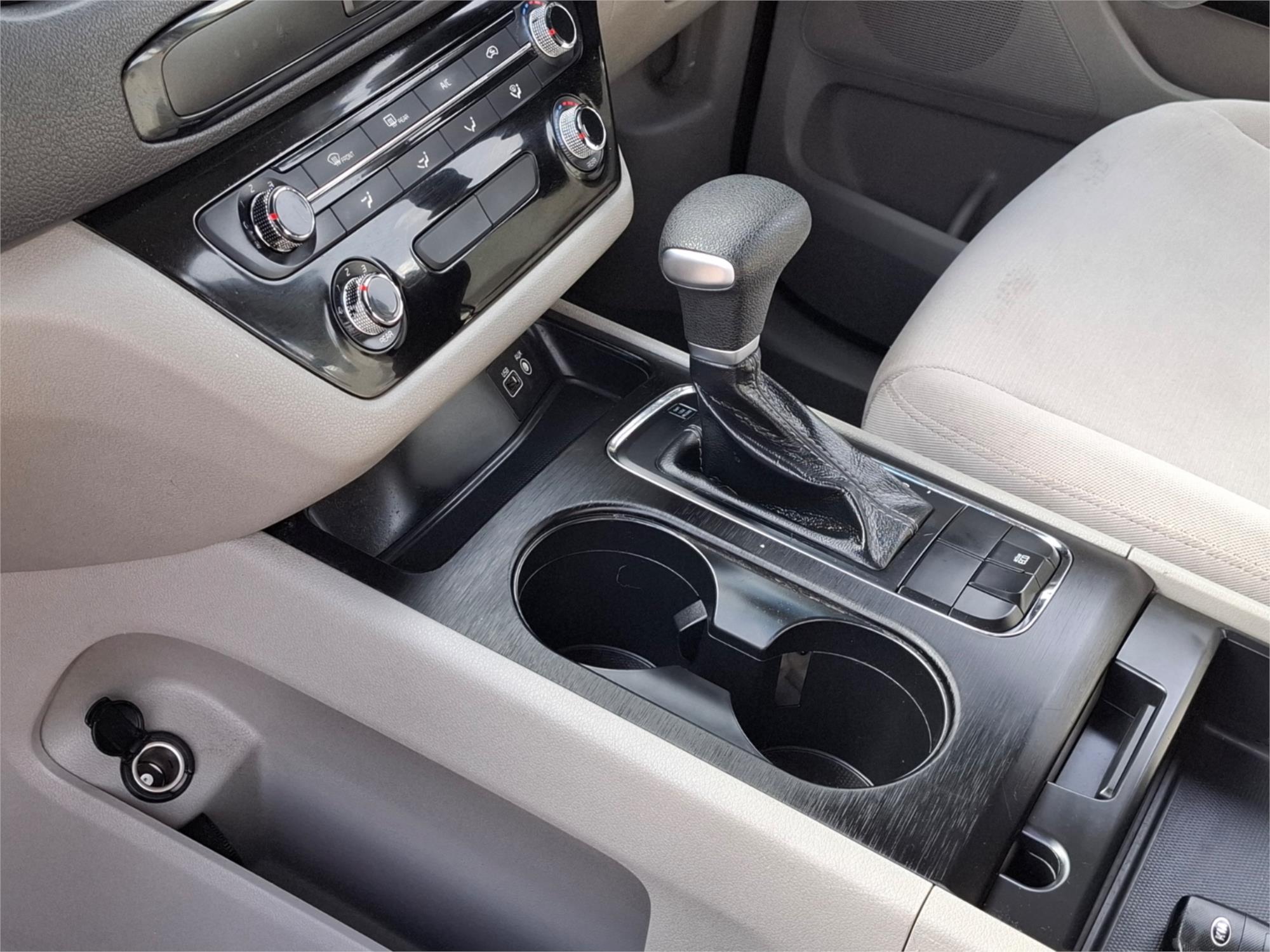 2017 KIA CARNIVAL YP MY18 S 6 SP AUTOMATIC 4D WAGON