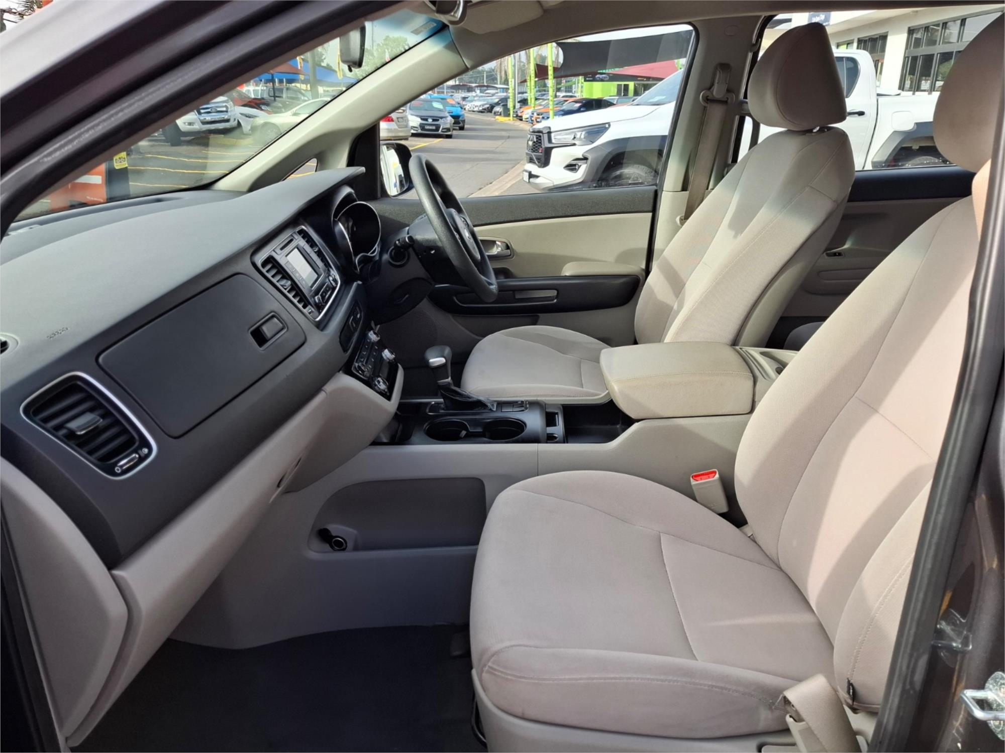 2017 KIA CARNIVAL YP MY18 S 6 SP AUTOMATIC 4D WAGON