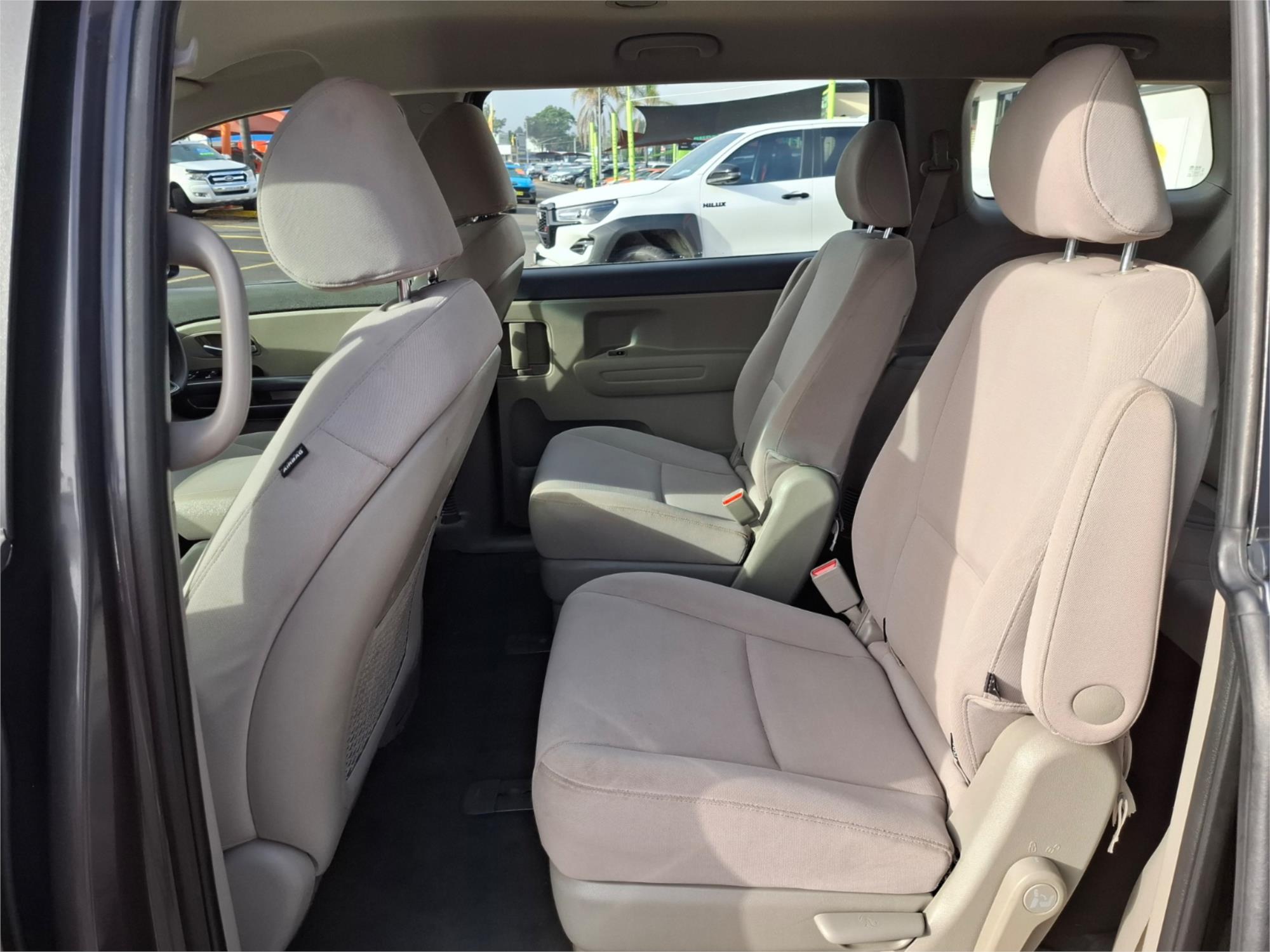 2017 KIA CARNIVAL YP MY18 S 6 SP AUTOMATIC 4D WAGON