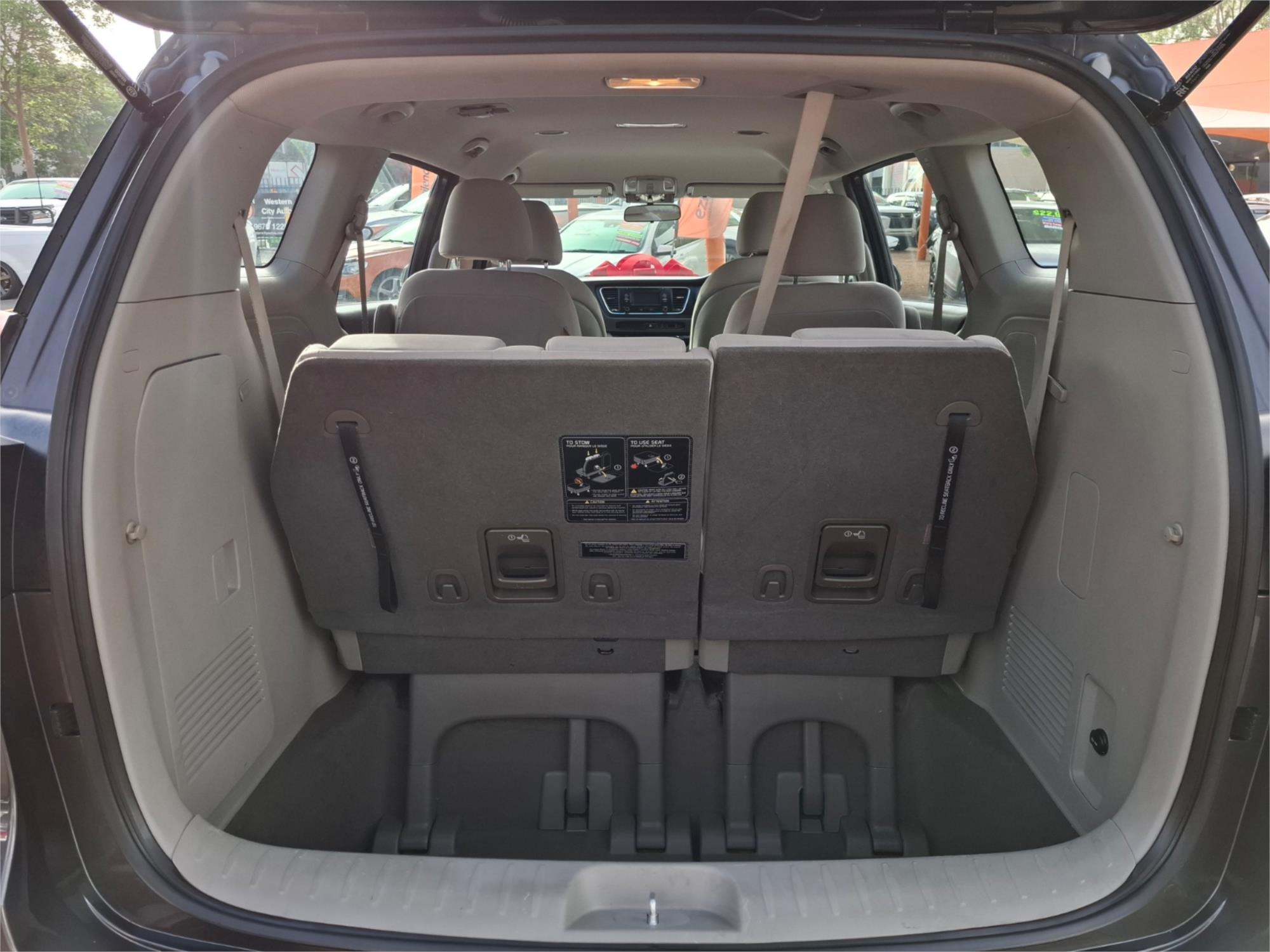 2017 KIA CARNIVAL YP MY18 S 6 SP AUTOMATIC 4D WAGON