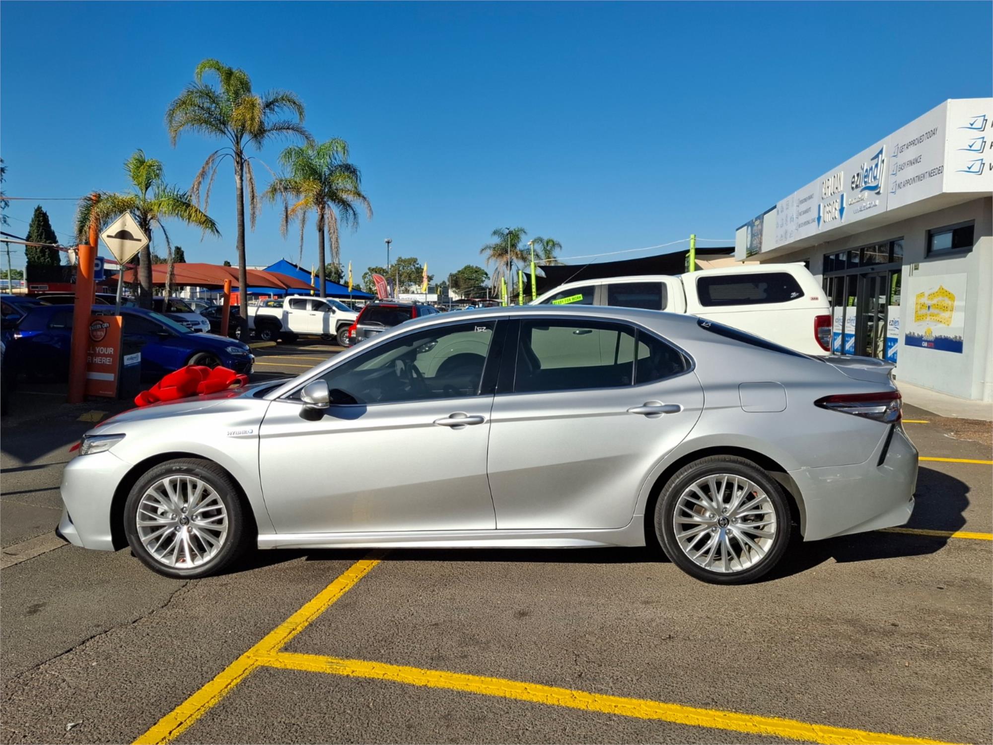 2018 TOYOTA CAMRY AXVH71R MY19 SL HYBRID CONTINUOUS VARIABLE 4D SEDAN