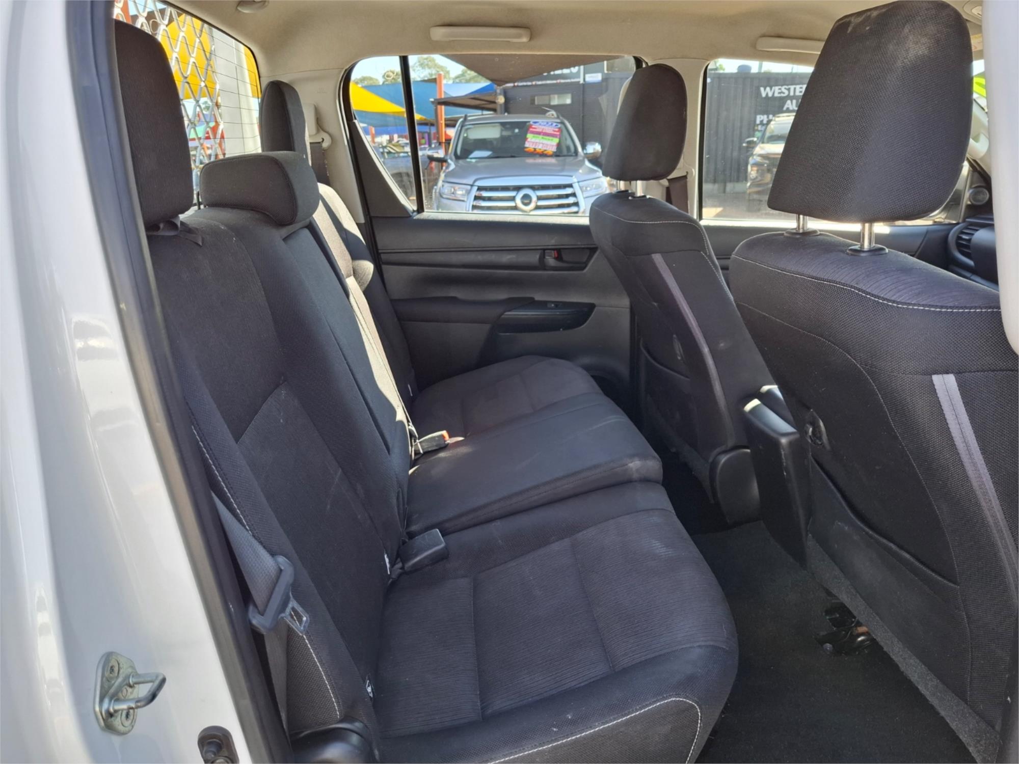 2015 TOYOTA HILUX GUN136R SR HI-RIDER 6 SP AUTOMATIC DUAL CAB UTILITY