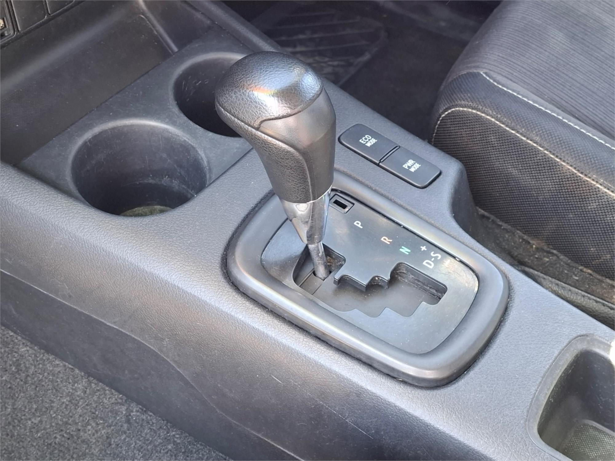 2015 TOYOTA HILUX GUN136R SR HI-RIDER 6 SP AUTOMATIC DUAL CAB UTILITY