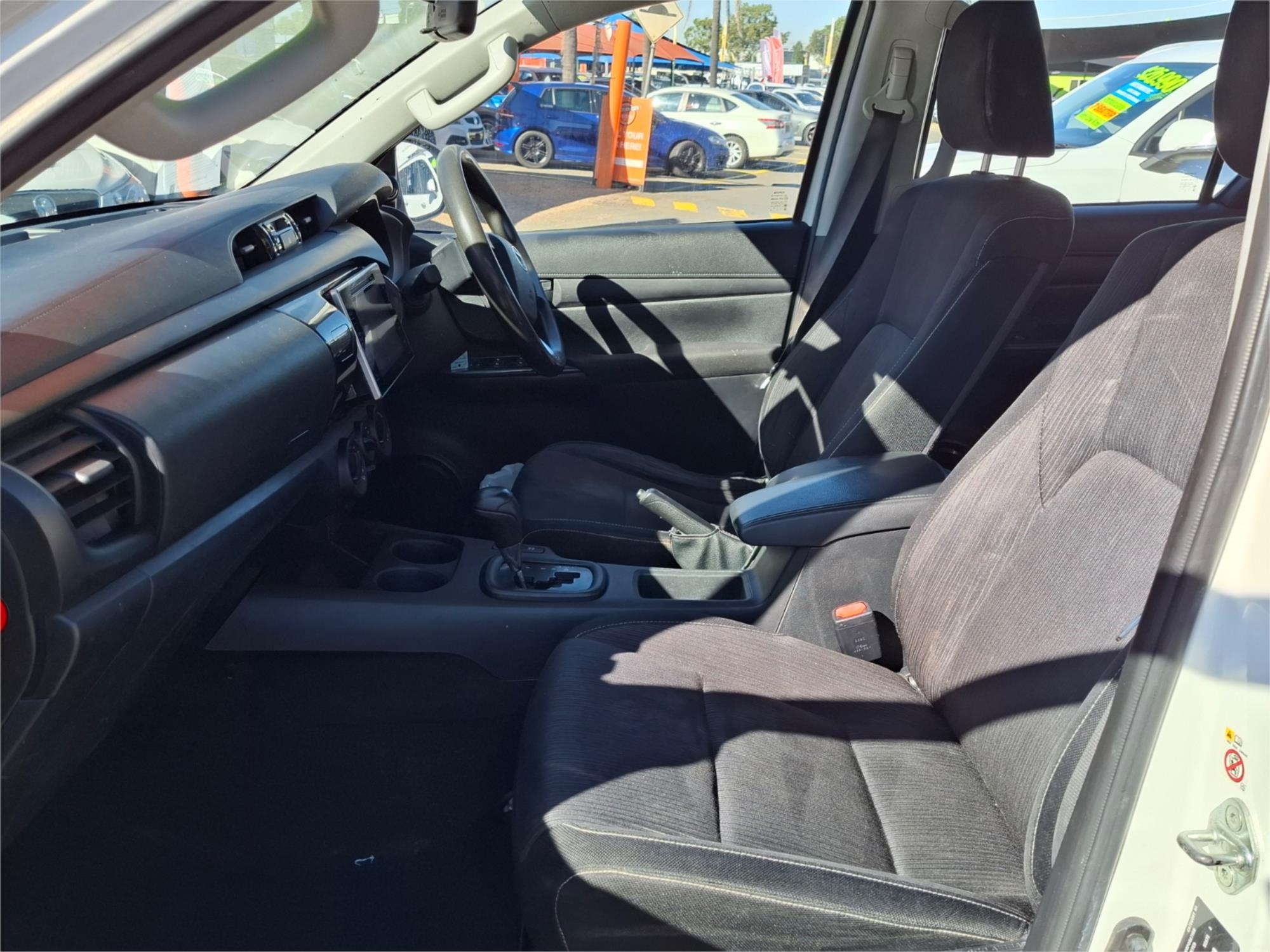 2015 TOYOTA HILUX GUN136R SR HI-RIDER 6 SP AUTOMATIC DUAL CAB UTILITY