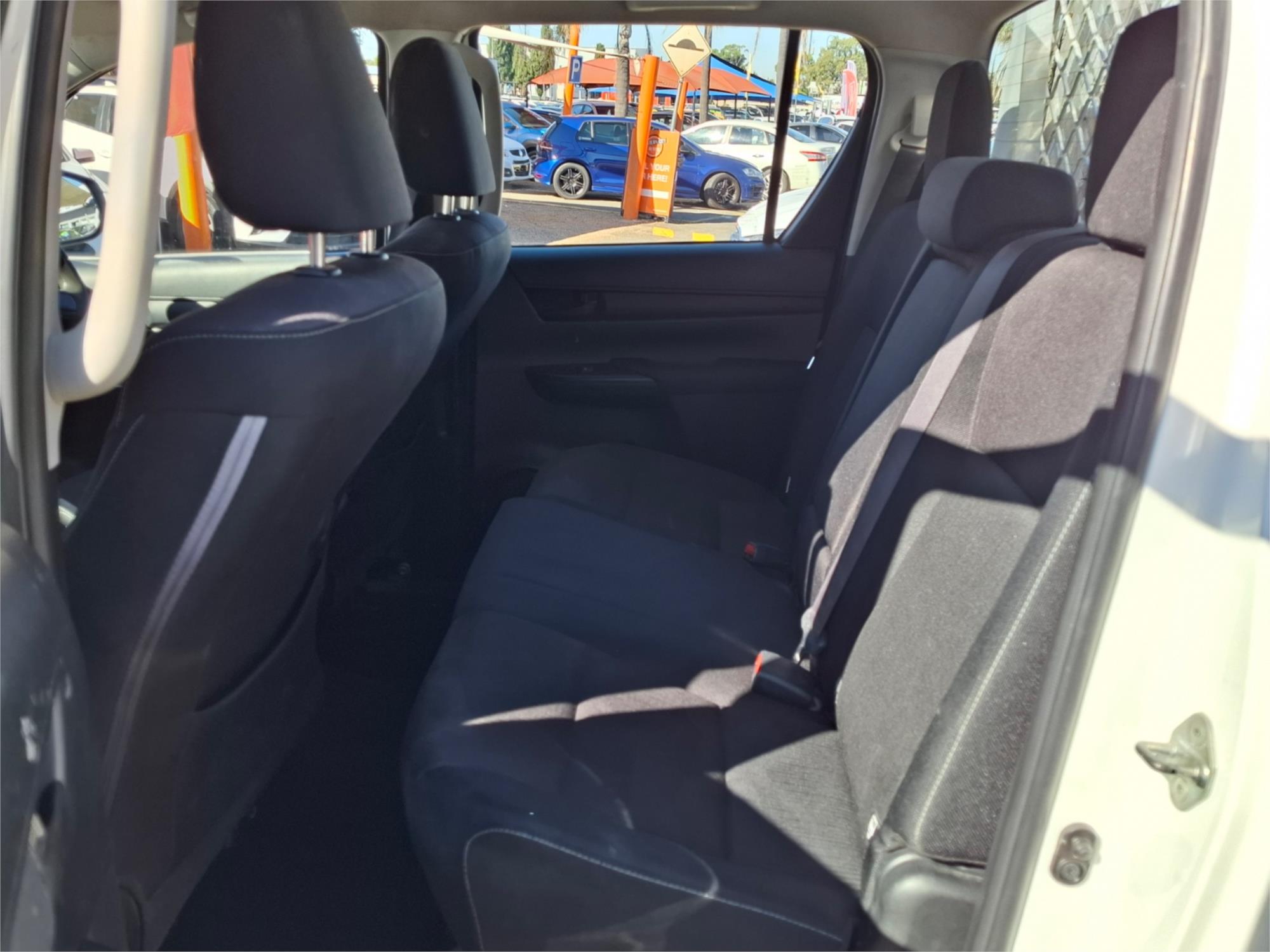 2015 TOYOTA HILUX GUN136R SR HI-RIDER 6 SP AUTOMATIC DUAL CAB UTILITY