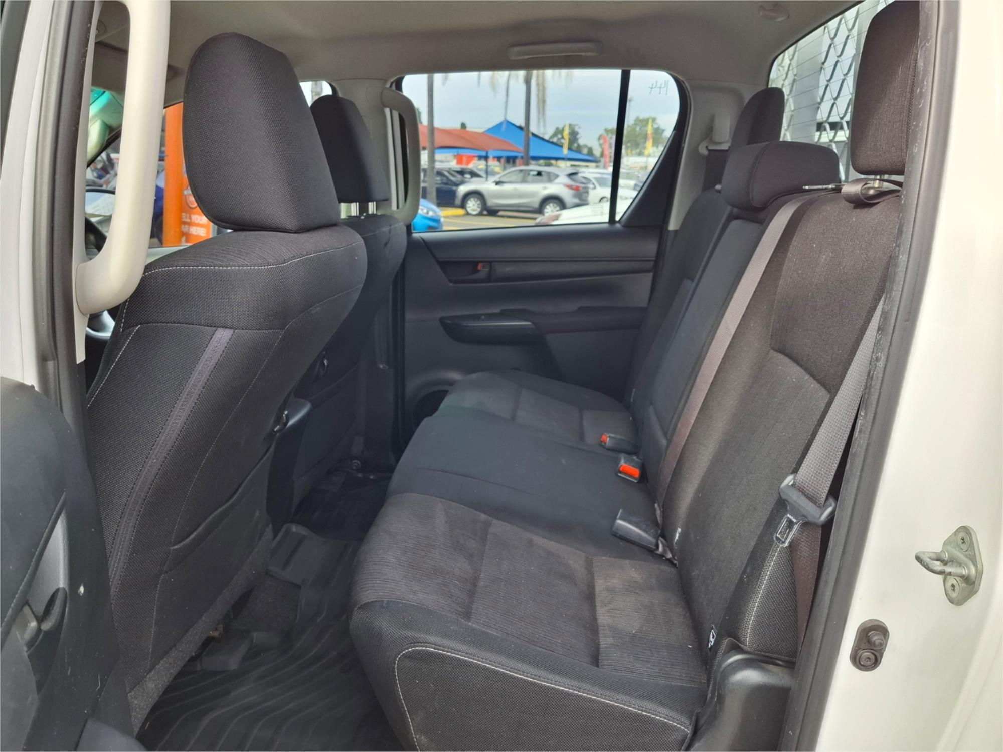 2016 TOYOTA HILUX GUN136R SR HI-RIDER 6 SP MANUAL DUAL CAB UTILITY