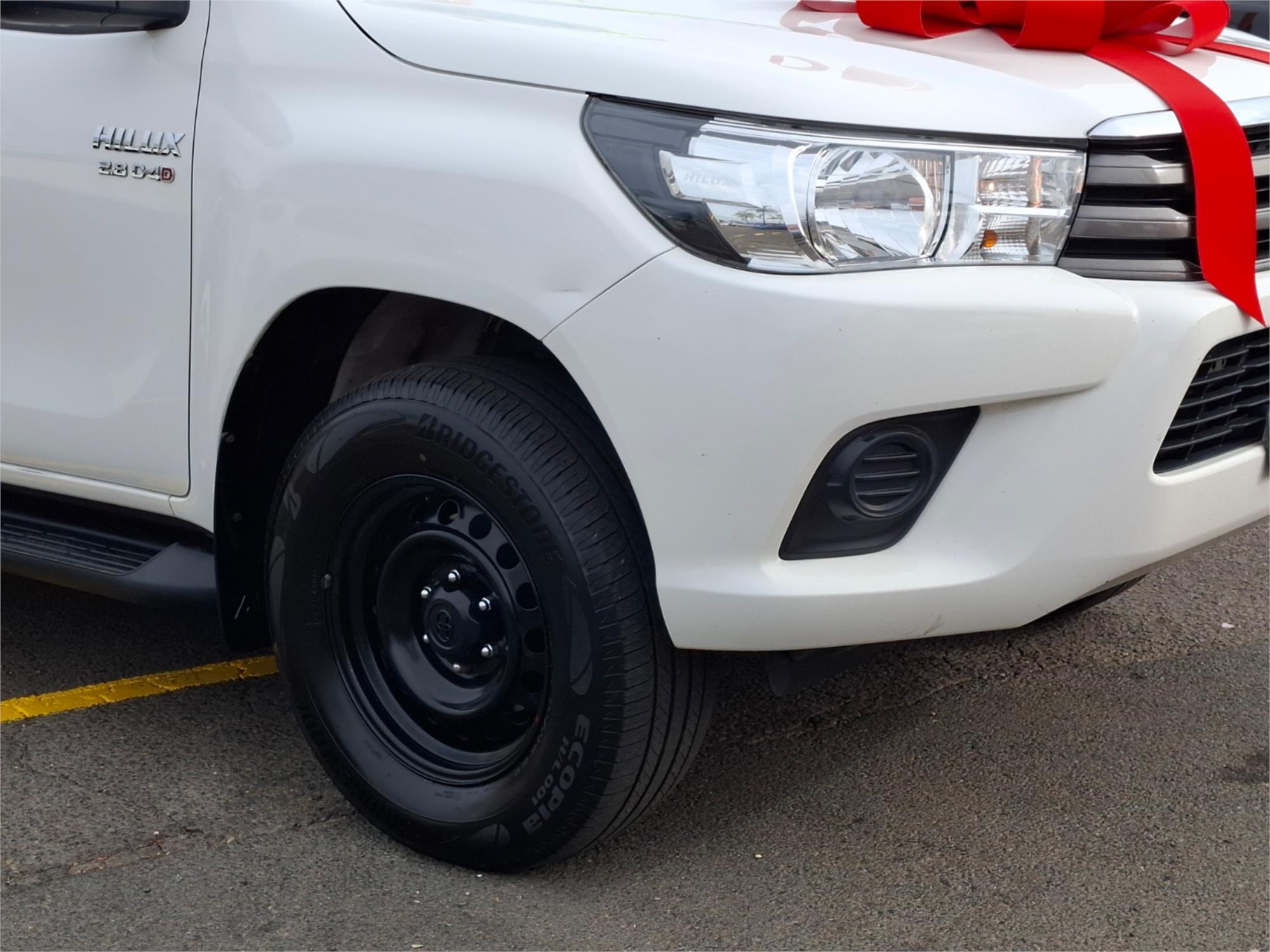 2016 TOYOTA HILUX GUN136R SR HI-RIDER 6 SP MANUAL DUAL CAB UTILITY