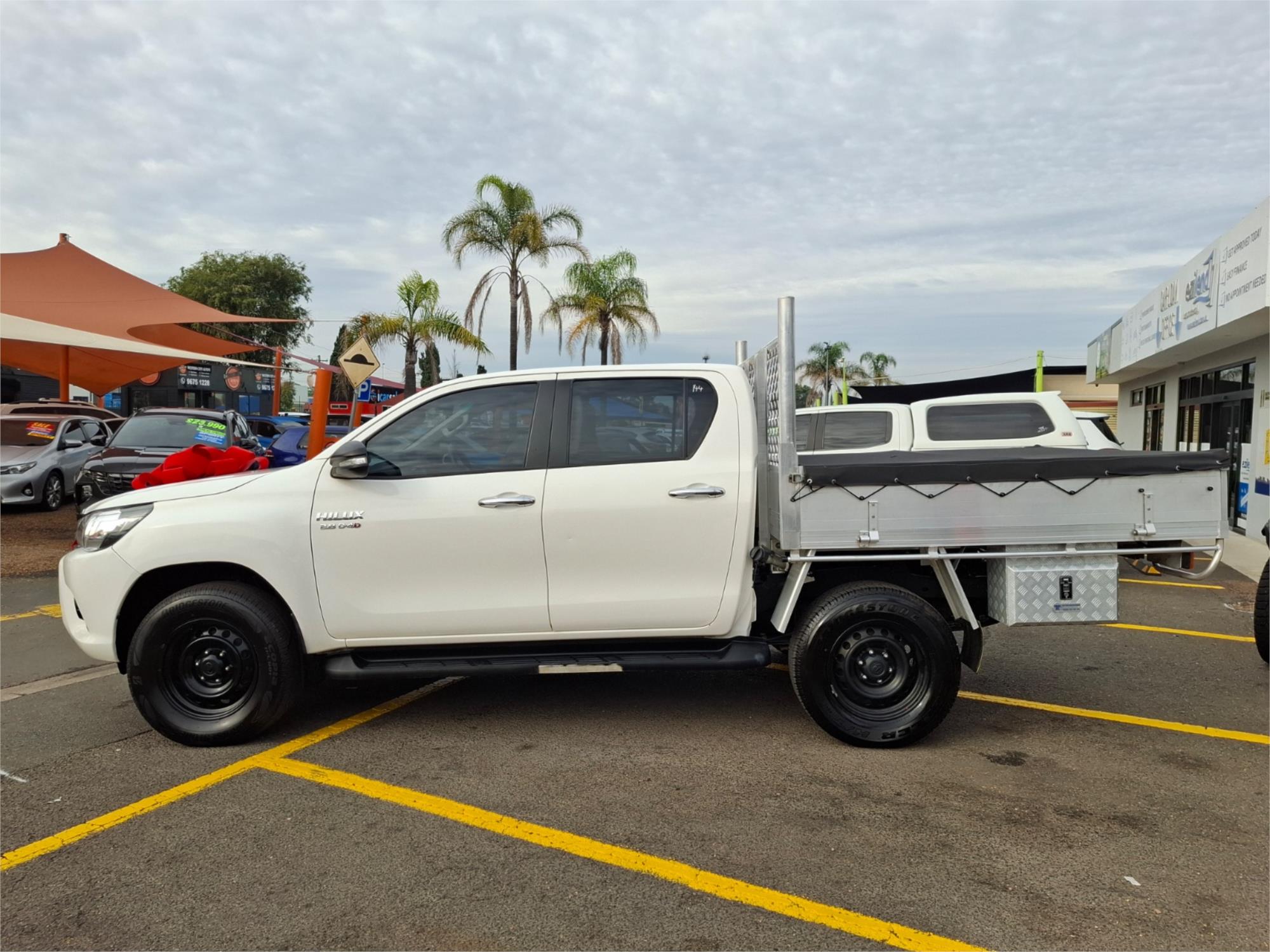 2016 TOYOTA HILUX GUN136R SR HI-RIDER 6 SP MANUAL DUAL CAB UTILITY