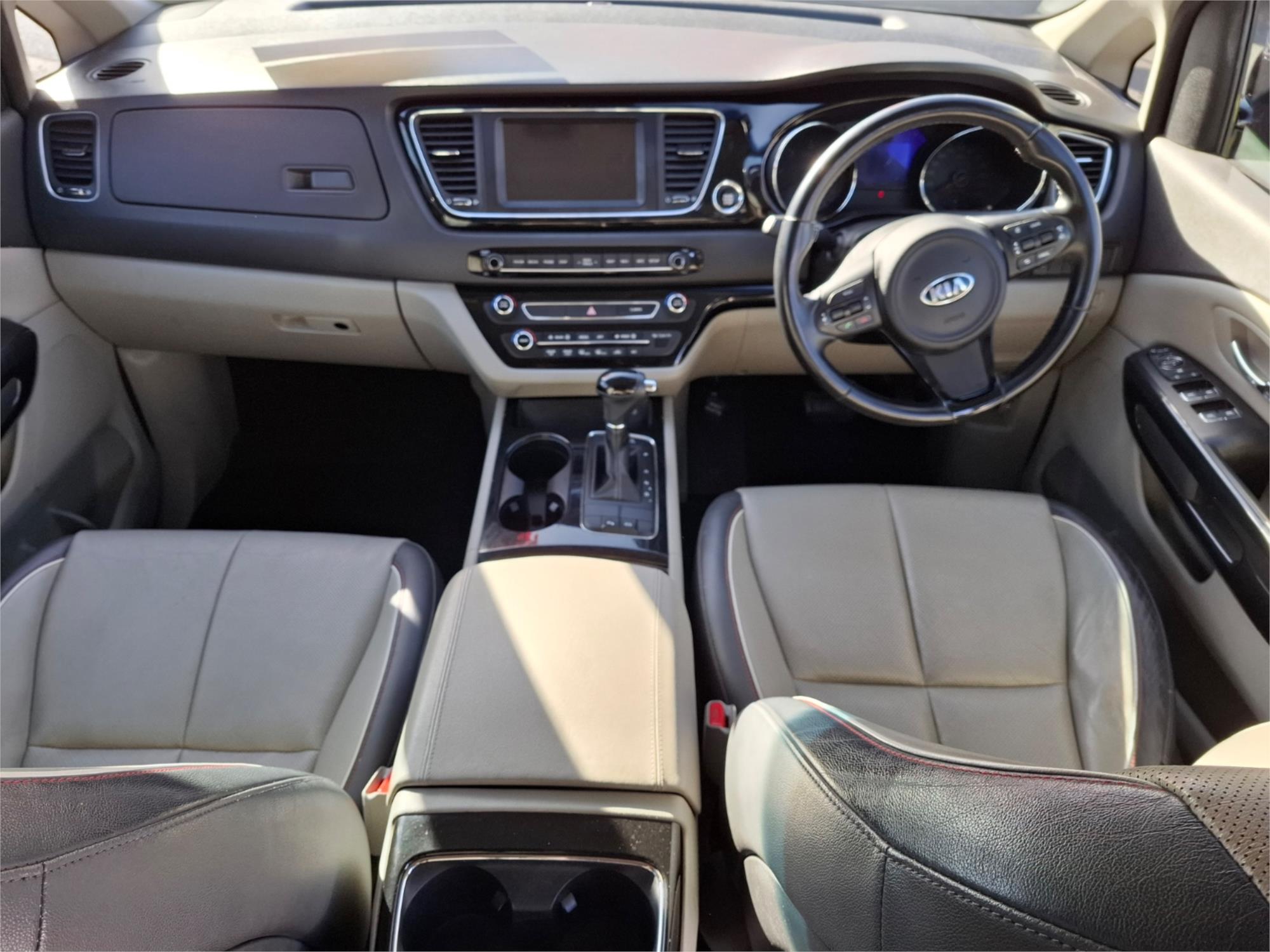 2015 KIA CARNIVAL YP MY15 SLi 6 SP AUTOMATIC 4D WAGON