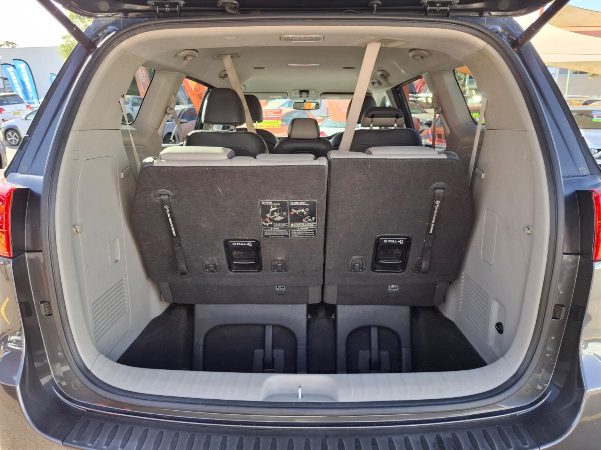 2015 KIA CARNIVAL YP MY15 SLi 6 SP AUTOMATIC 4D WAGON
