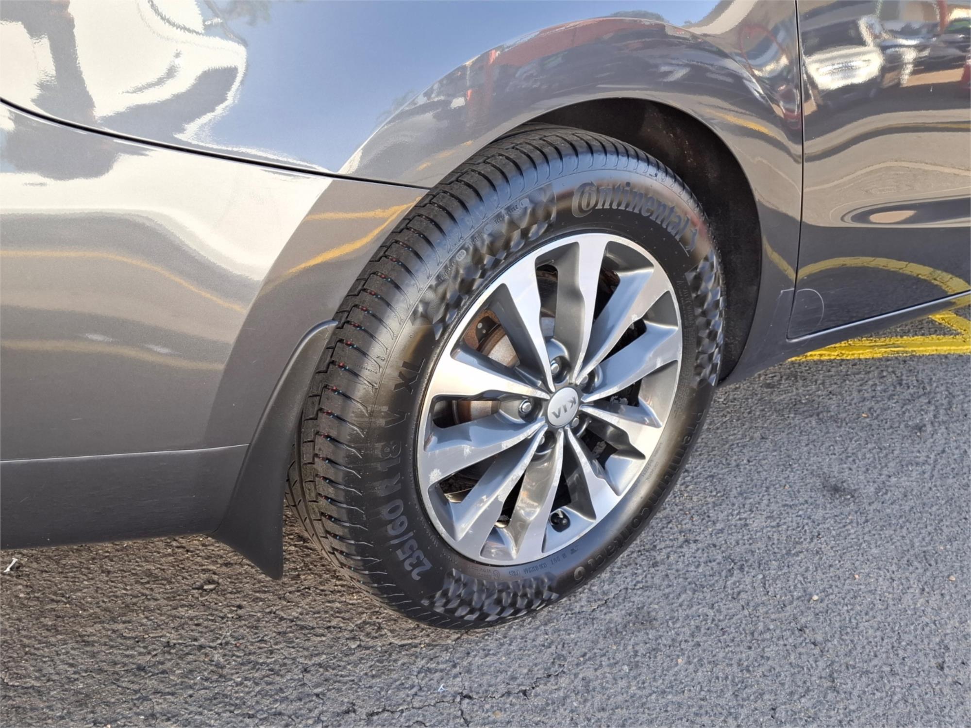 2015 KIA CARNIVAL YP MY15 SLi 6 SP AUTOMATIC 4D WAGON
