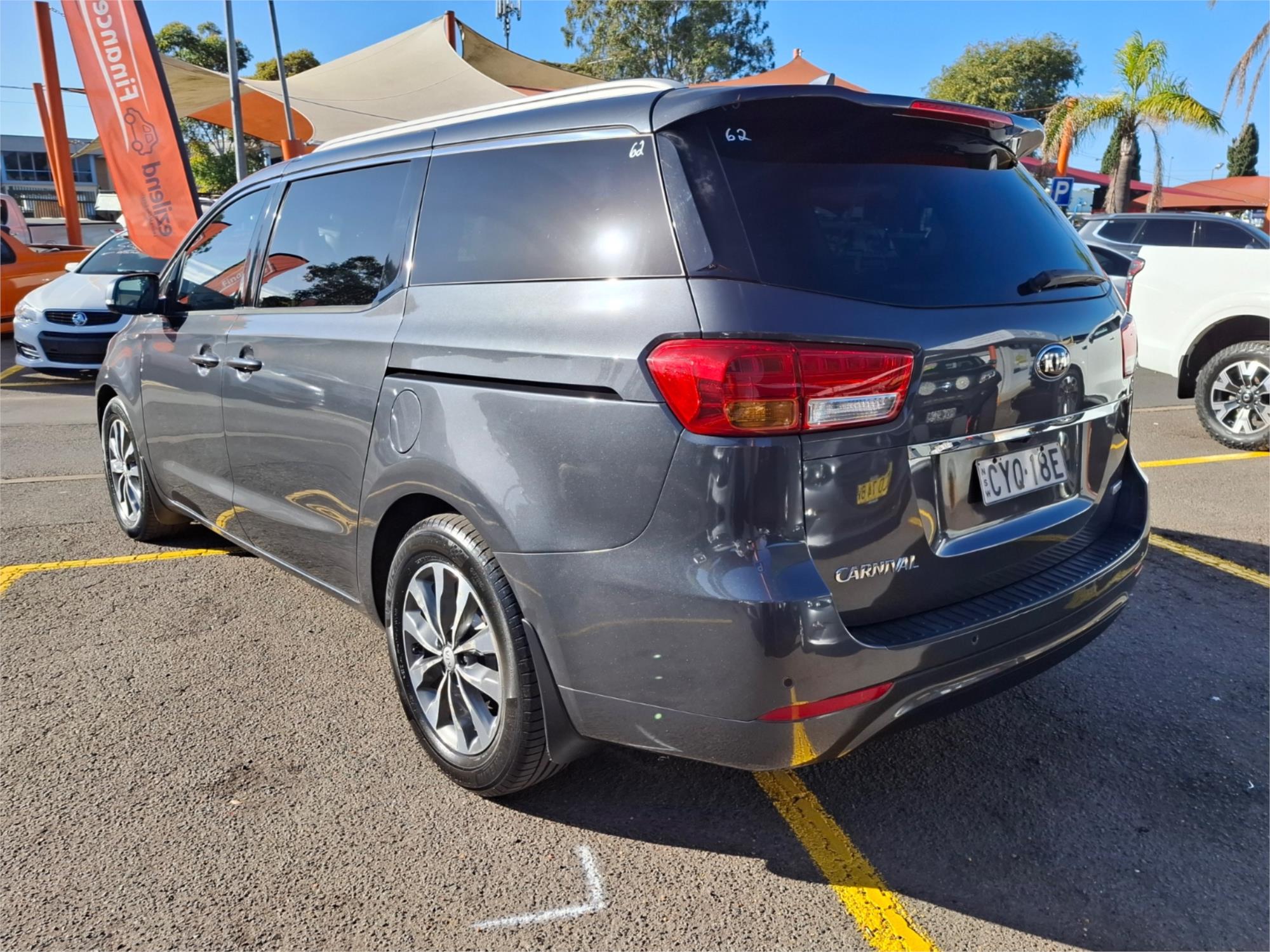 2015 KIA CARNIVAL YP MY15 SLi 6 SP AUTOMATIC 4D WAGON
