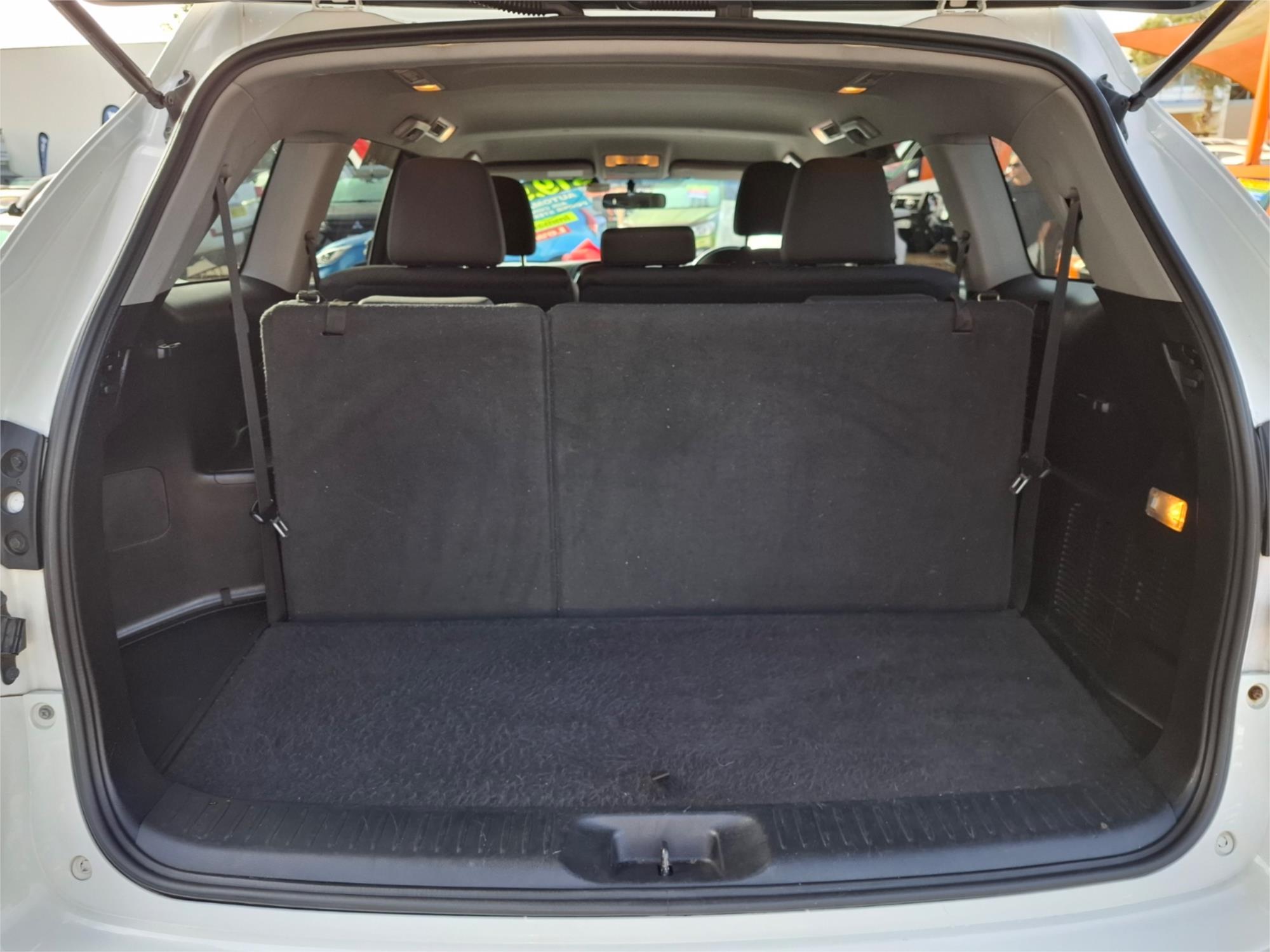 2014 TOYOTA KLUGER GSU50R GX (4x2) 6 SP AUTOMATIC 4D WAGON