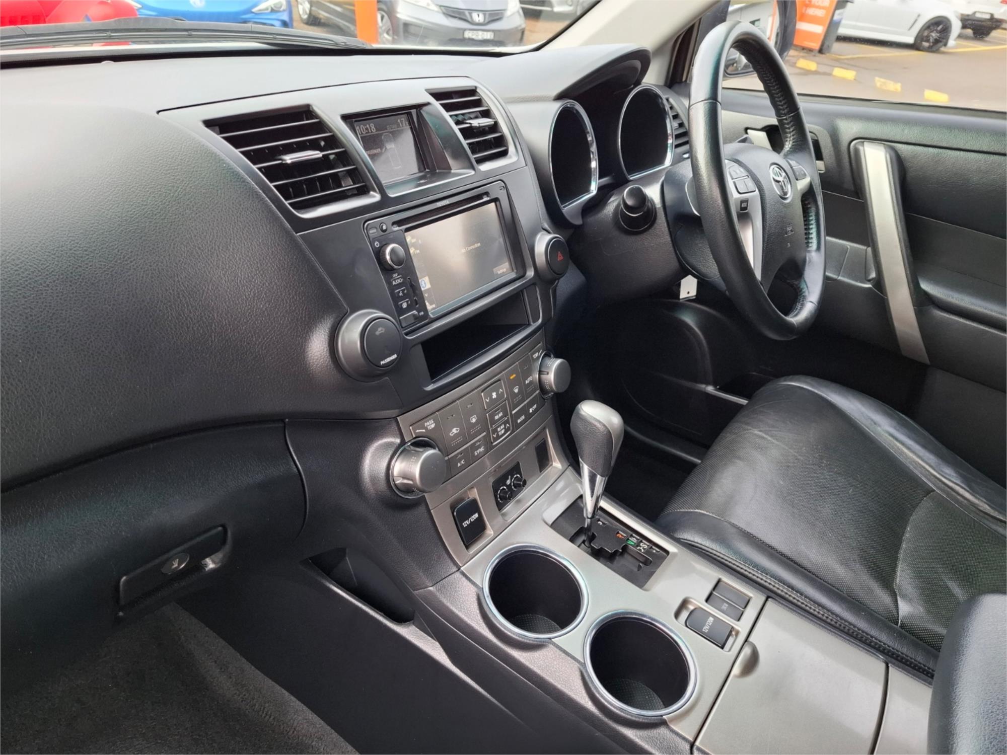 2012 TOYOTA KLUGER GSU40R MY11 UPGRADE KX-R (FWD) 5 SEAT 5 SP AUTOMATIC 4D WAGON