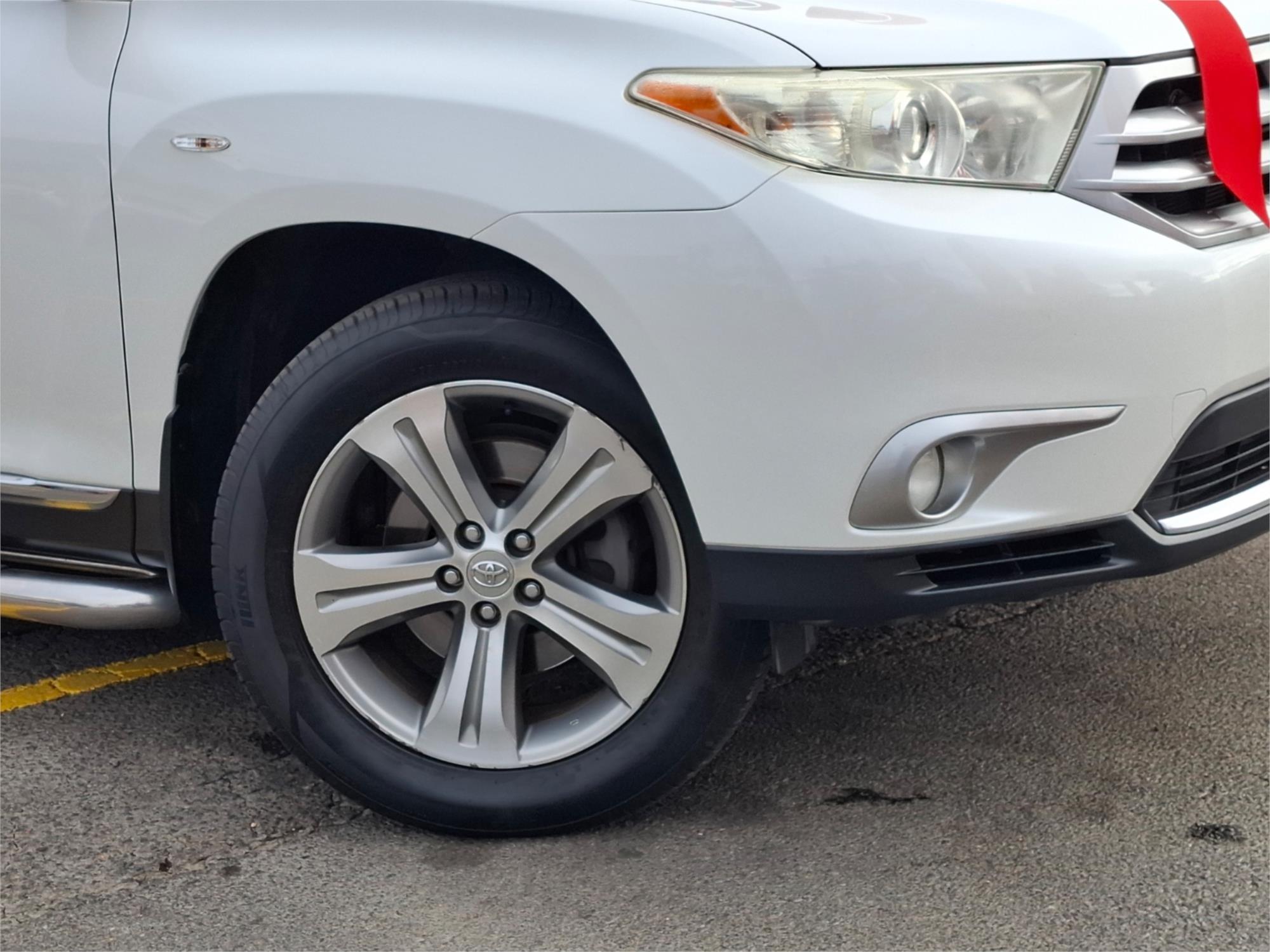 2012 TOYOTA KLUGER GSU40R MY11 UPGRADE KX-R (FWD) 5 SEAT 5 SP AUTOMATIC 4D WAGON