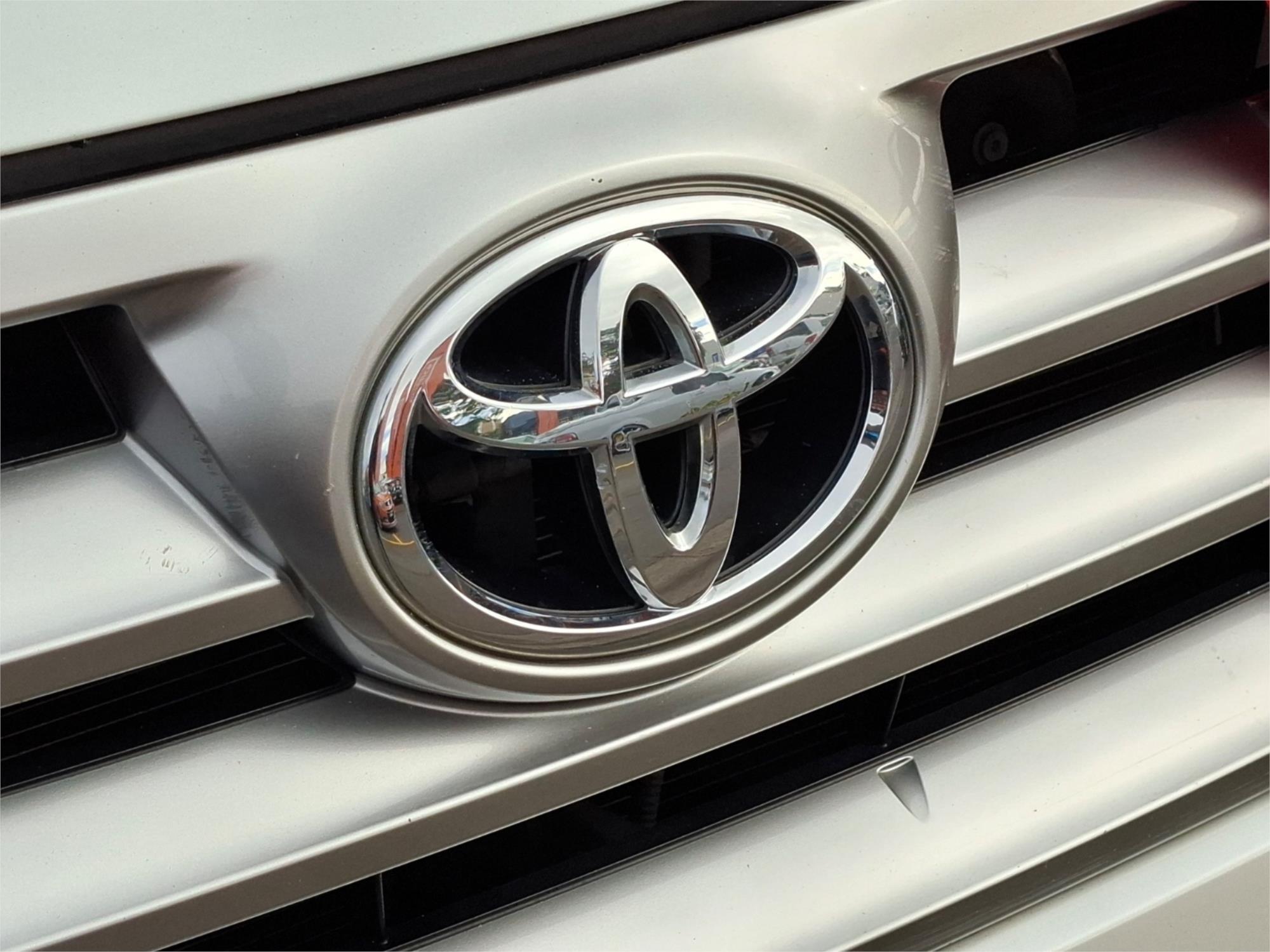 2012 TOYOTA KLUGER GSU40R MY11 UPGRADE KX-R (FWD) 5 SEAT 5 SP AUTOMATIC 4D WAGON