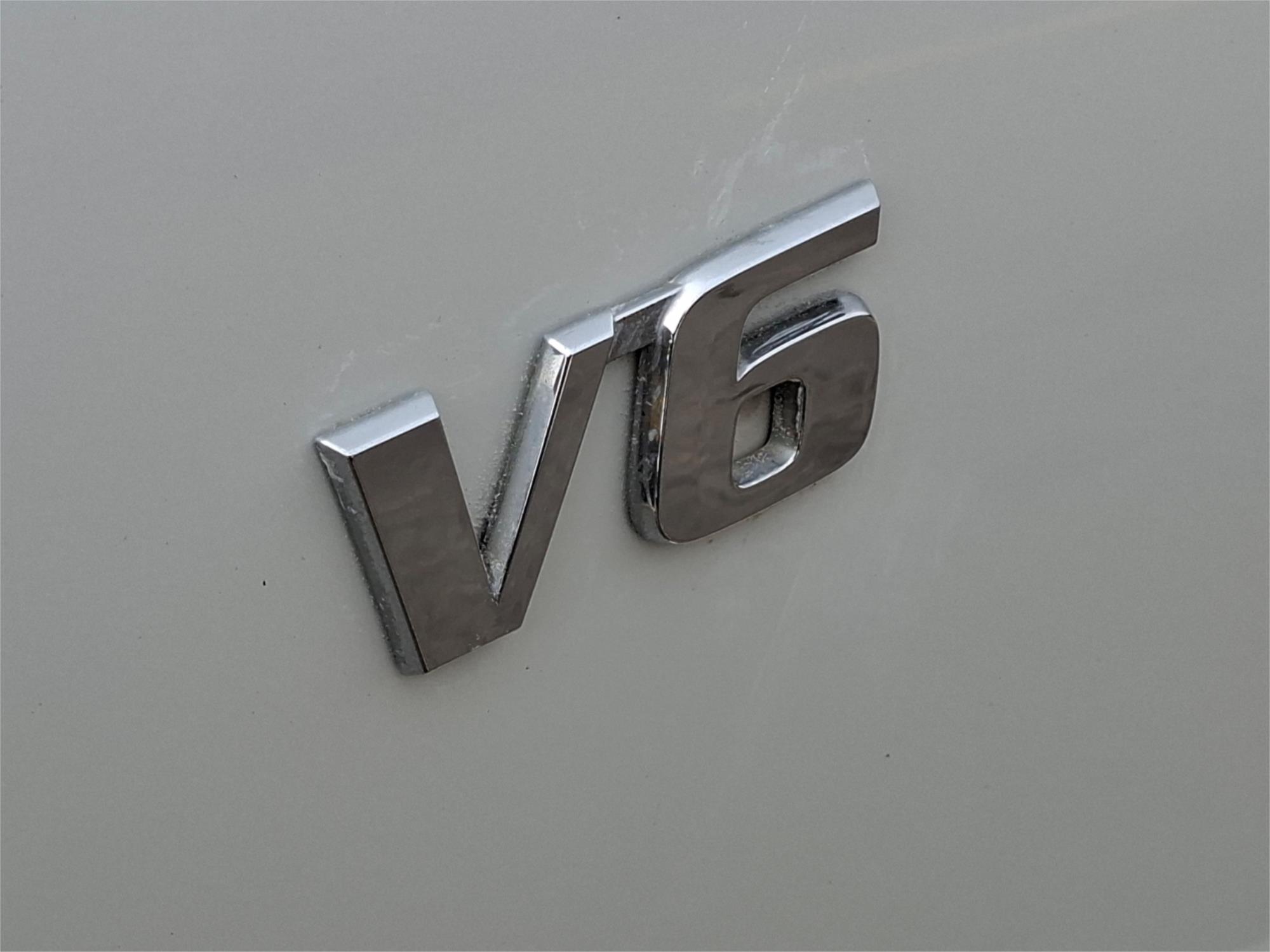 2012 TOYOTA KLUGER GSU40R MY11 UPGRADE KX-R (FWD) 5 SEAT 5 SP AUTOMATIC 4D WAGON