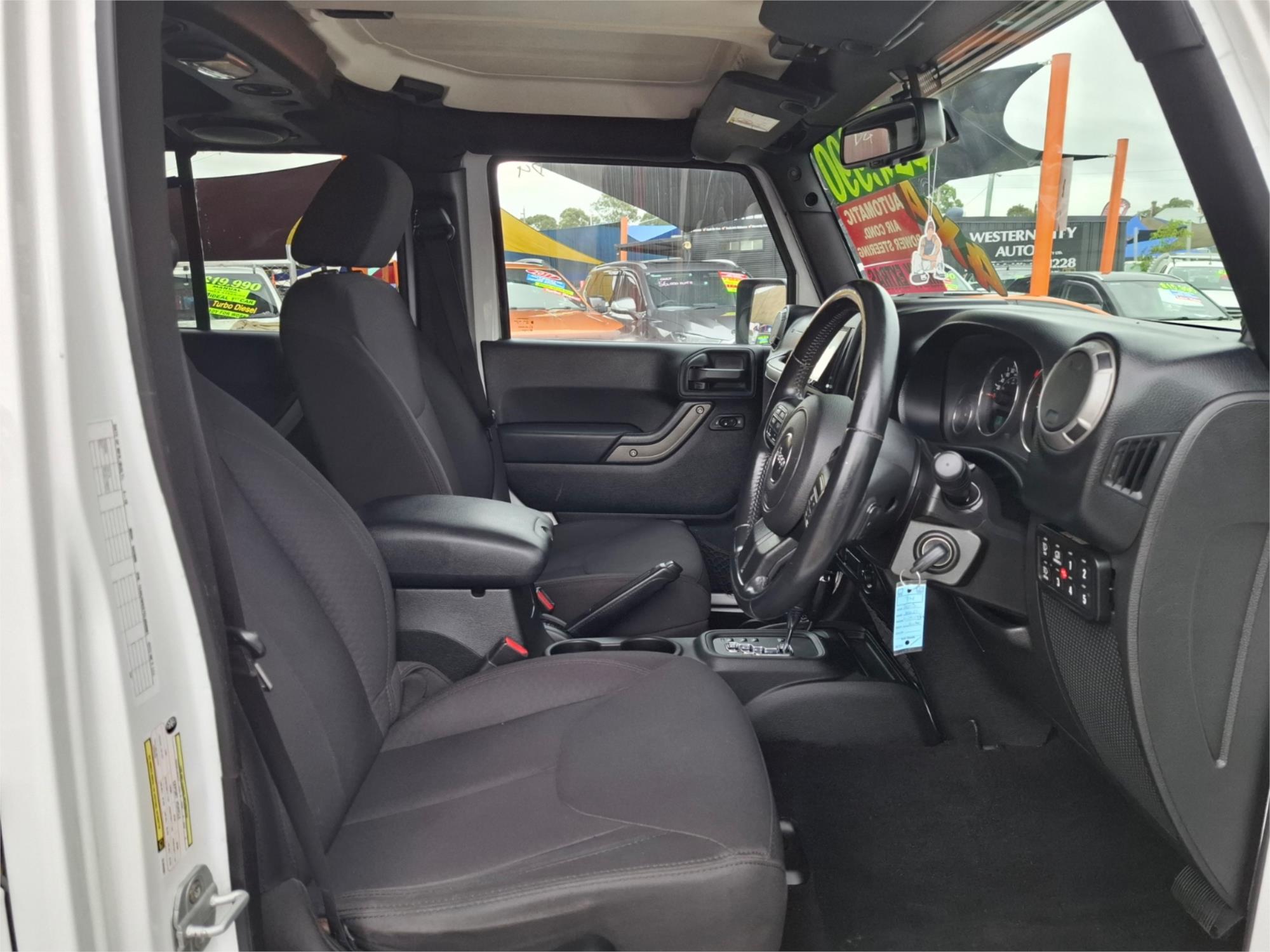 2013 JEEP WRANGLER JK UNLIMITED AUTOMATIC SOFT TOP