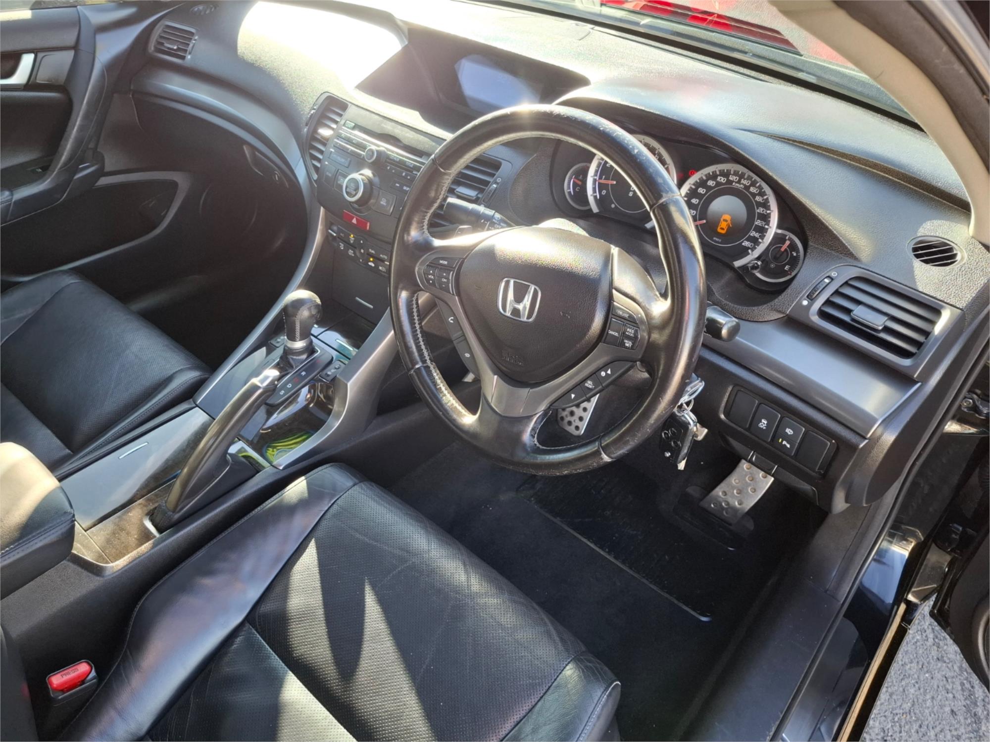 2012 HONDA ACCORD 50 MY11 V6-L 5 SP AUTOMATIC 4D SEDAN