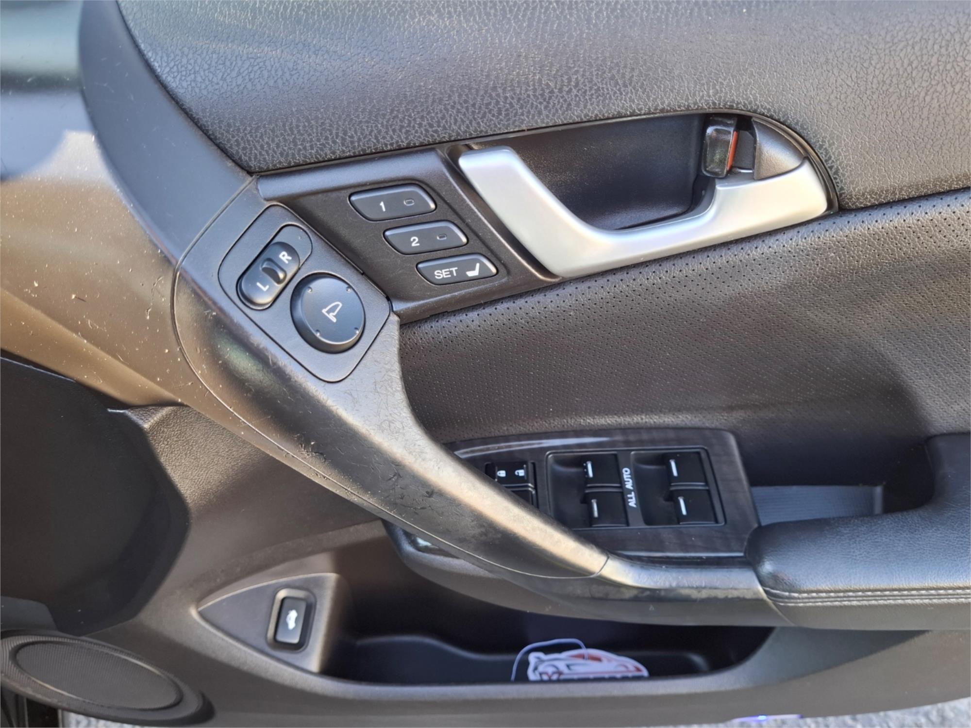 2012 HONDA ACCORD 50 MY11 V6-L 5 SP AUTOMATIC 4D SEDAN