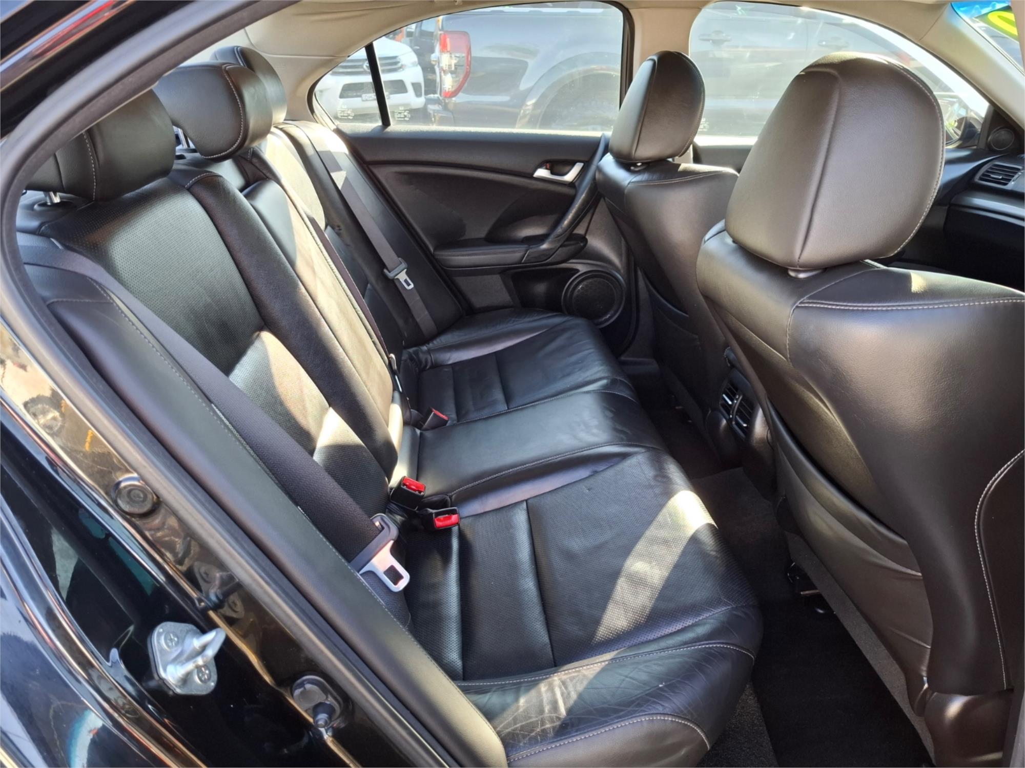 2012 HONDA ACCORD 50 MY11 V6-L 5 SP AUTOMATIC 4D SEDAN