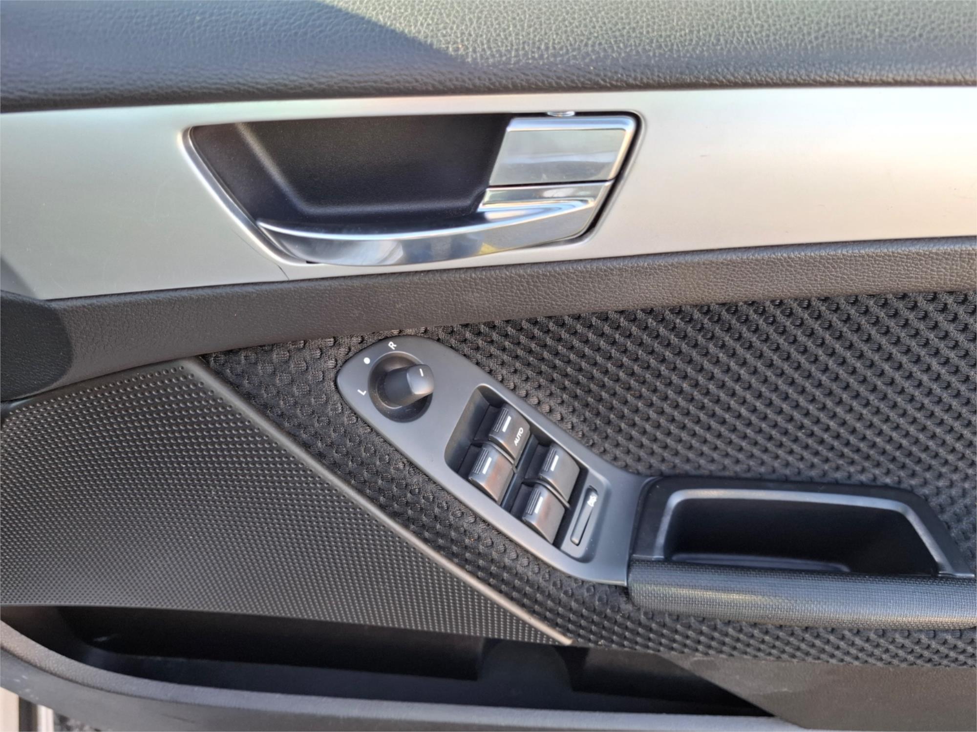 2010 FORD FALCON FG UPGRADE XR6 6 SP AUTO SEQ SPORTSHIFT 4D SEDAN