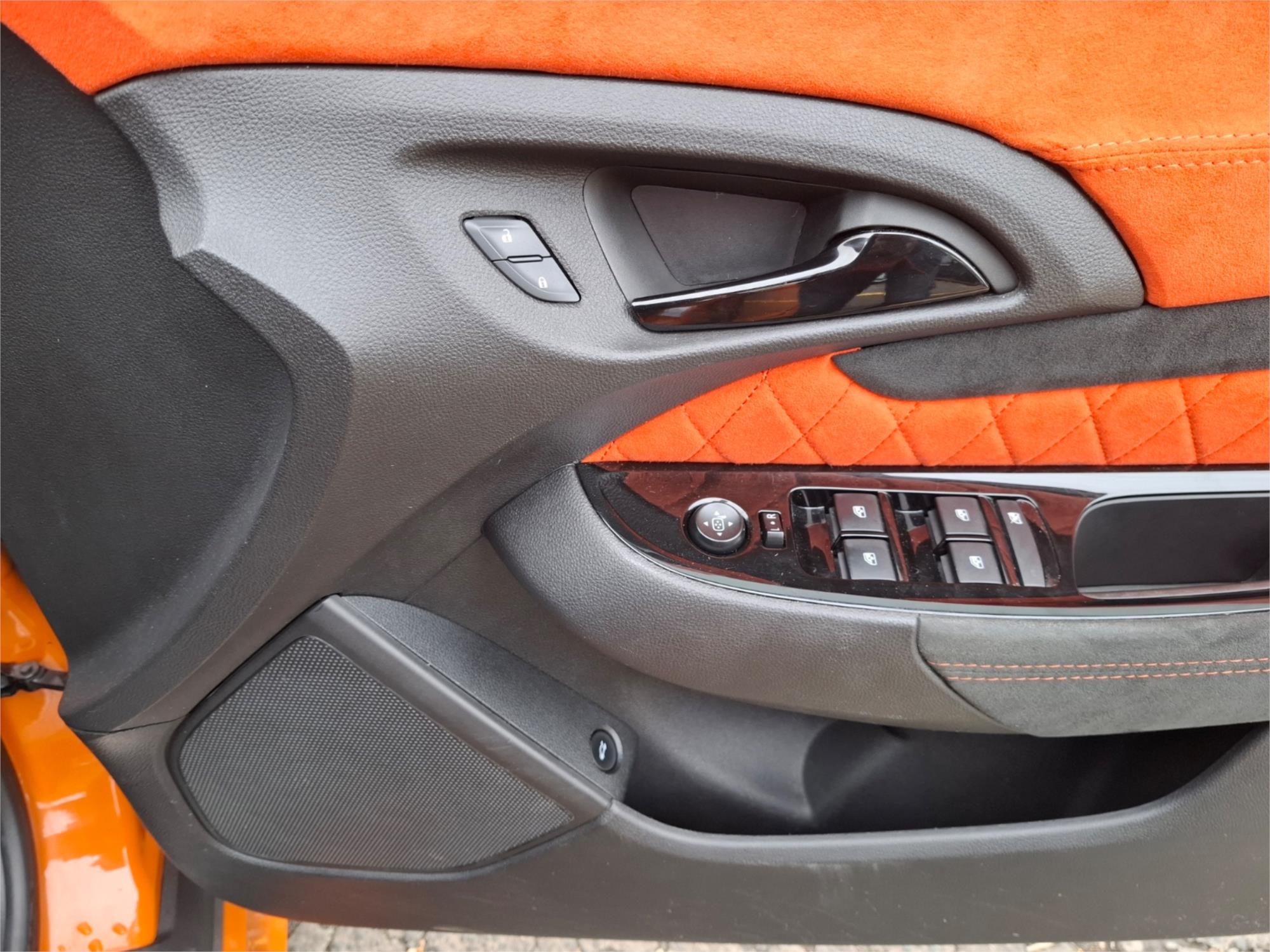 2014 HOLDEN COMMODORE VF MY15 SV6 6 SP MANUAL 4D SEDAN