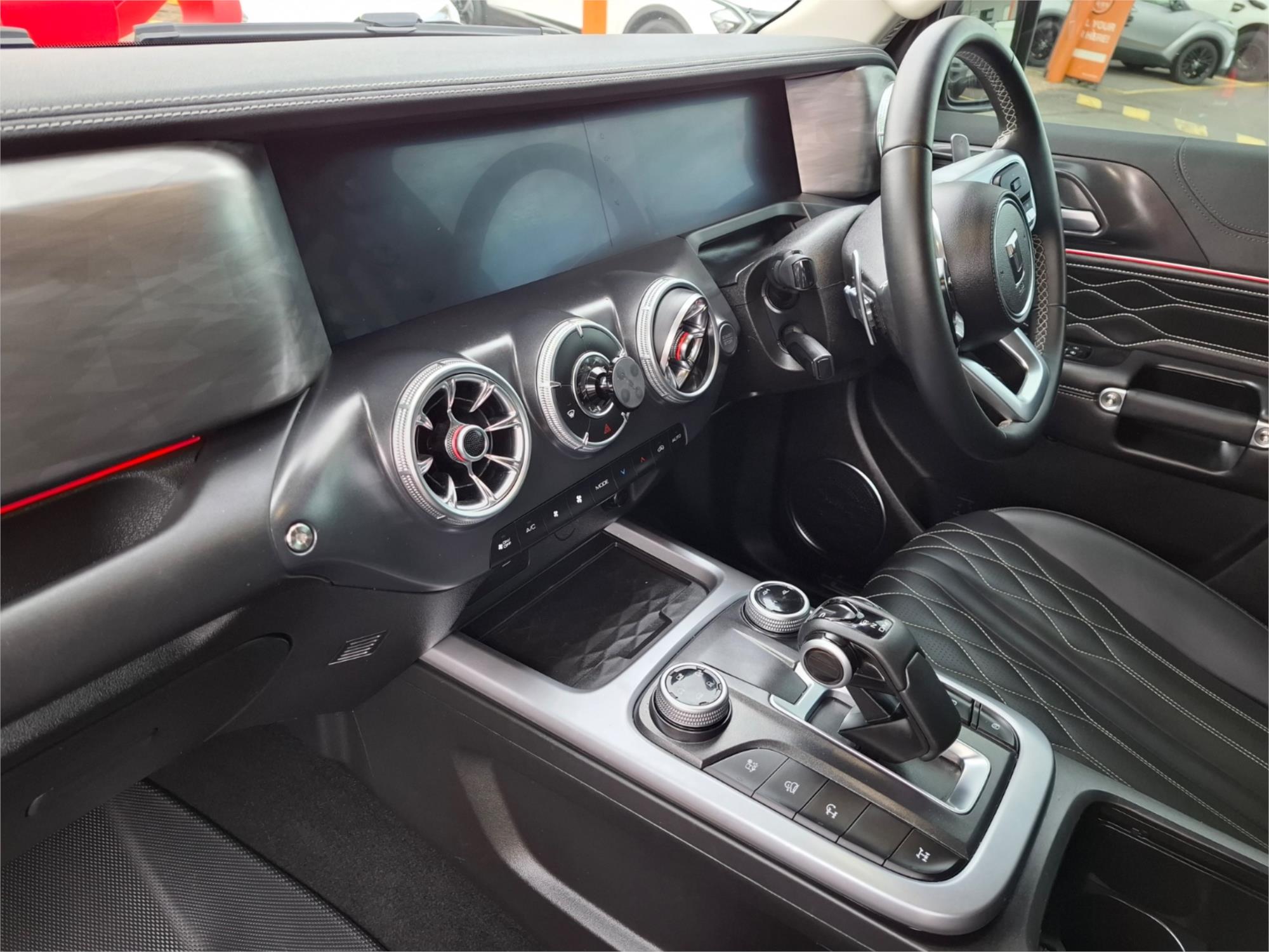 2024 GWM TANK 300 LUX PETROL 8 SP AUTOMATIC 4D WAGON
