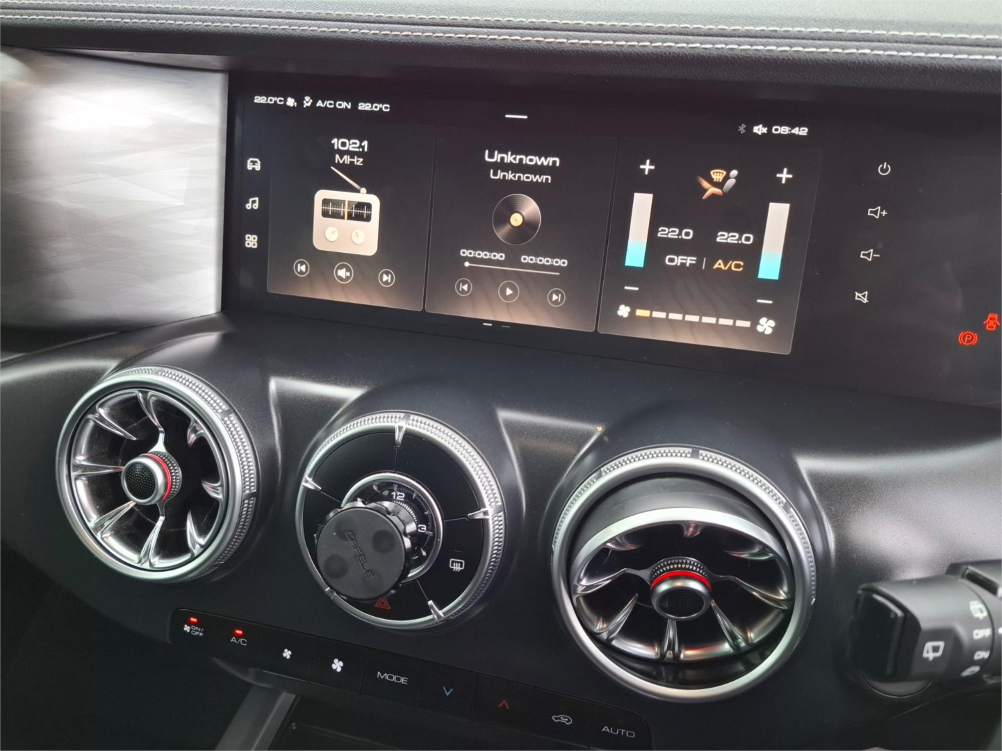 2024 GWM TANK 300 LUX PETROL 8 SP AUTOMATIC 4D WAGON