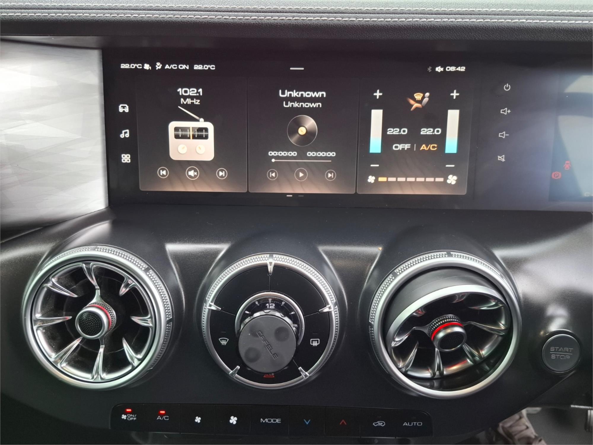 2024 GWM TANK 300 LUX PETROL 8 SP AUTOMATIC 4D WAGON
