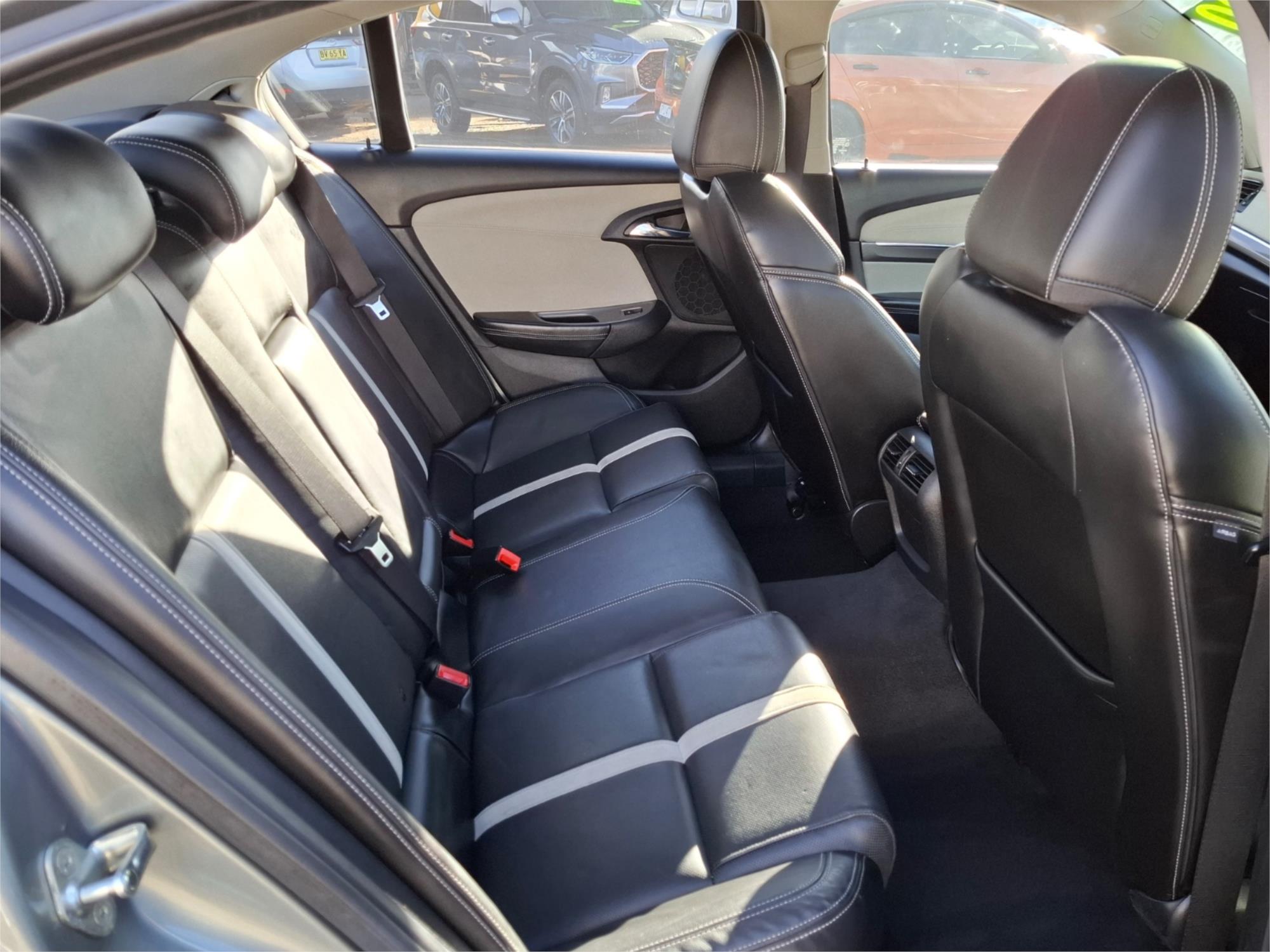 2015 HOLDEN CALAIS VF II V 6 SP AUTOMATIC 4D SEDAN