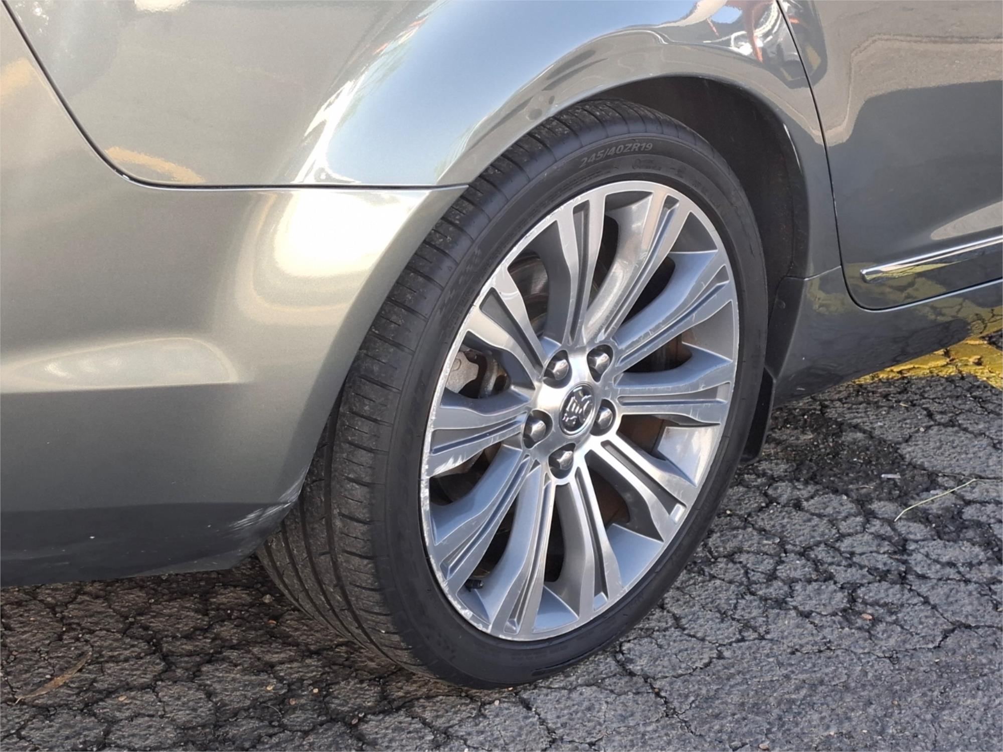 2015 HOLDEN CALAIS VF II V 6 SP AUTOMATIC 4D SEDAN