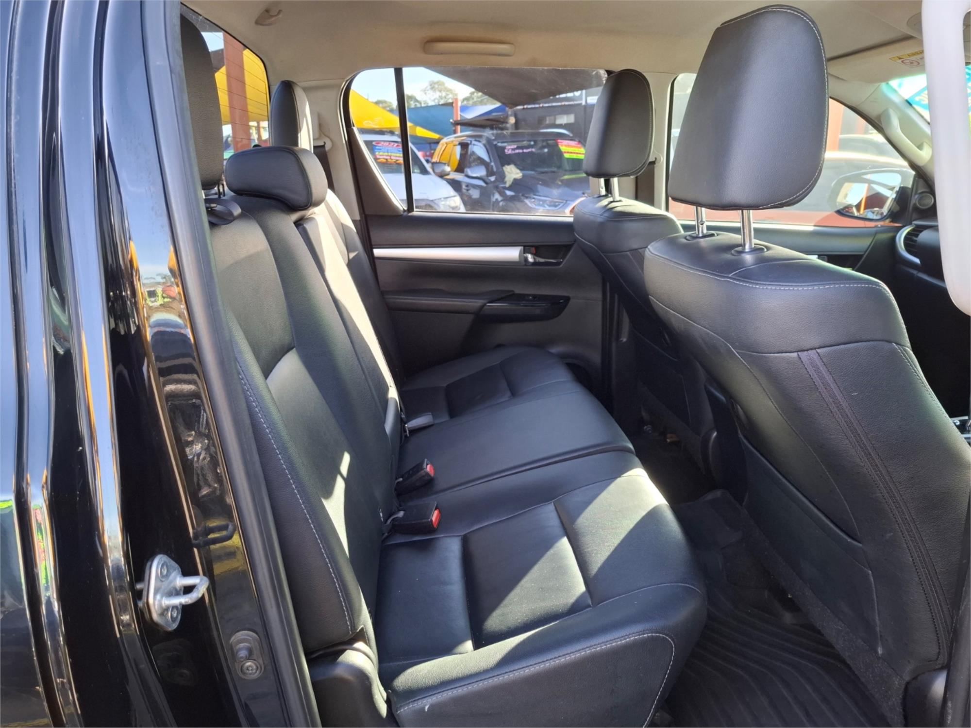 2016 TOYOTA HILUX GUN126R SR5 (4x4) 6 SP AUTOMATIC DUAL CAB UTILITY