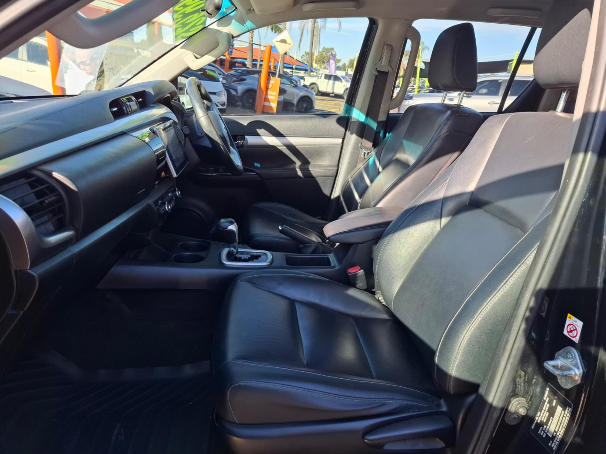 2016 TOYOTA HILUX GUN126R SR5 (4x4) 6 SP AUTOMATIC DUAL CAB UTILITY