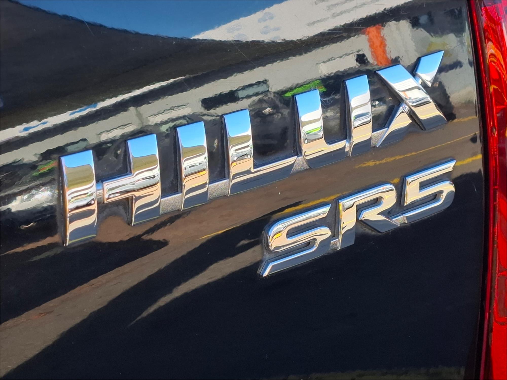 2016 TOYOTA HILUX GUN126R SR5 (4x4) 6 SP AUTOMATIC DUAL CAB UTILITY