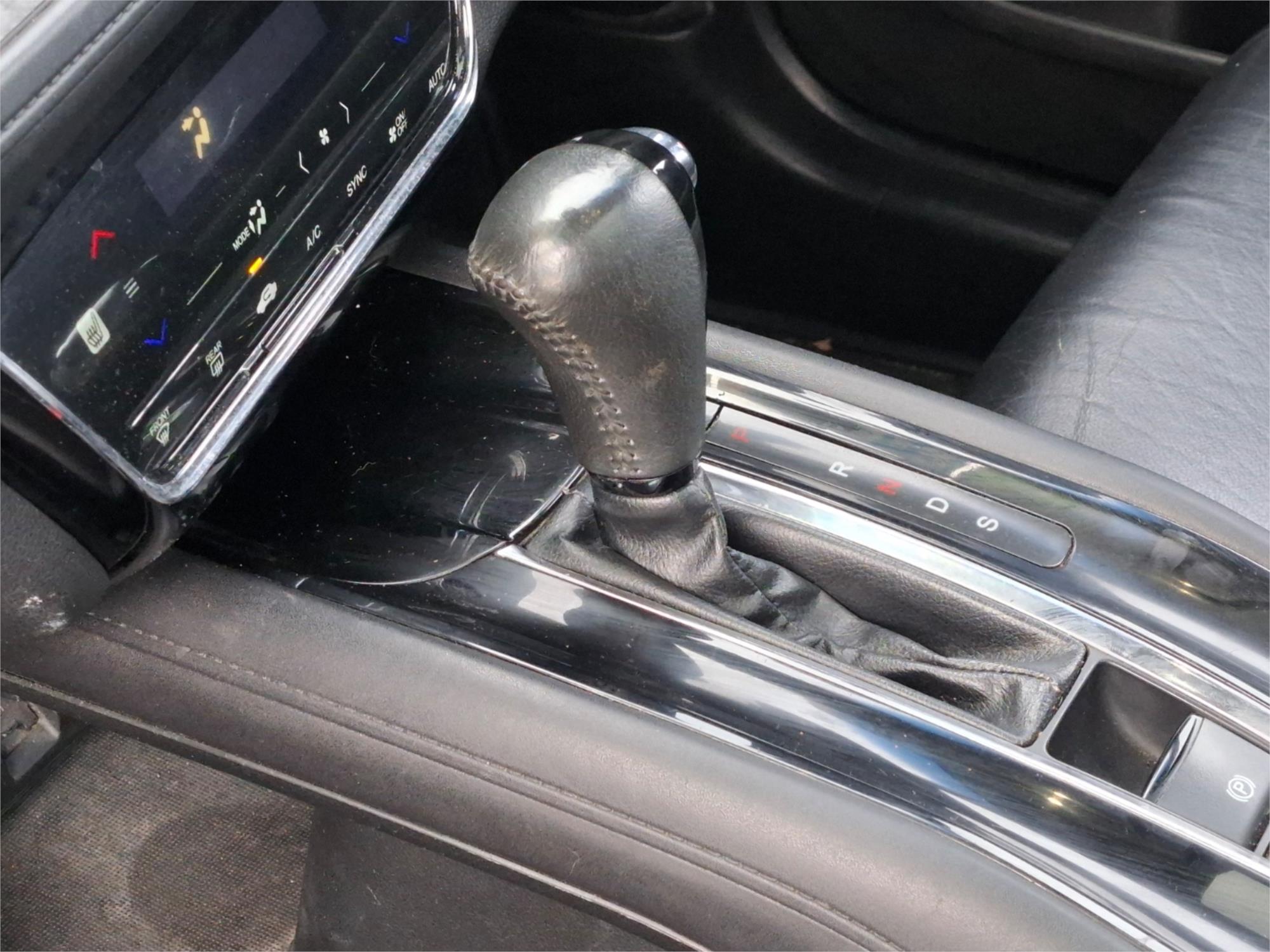 2015 HONDA HR-V VTi-L CONTINUOUS VARIABLE 4D WAGON