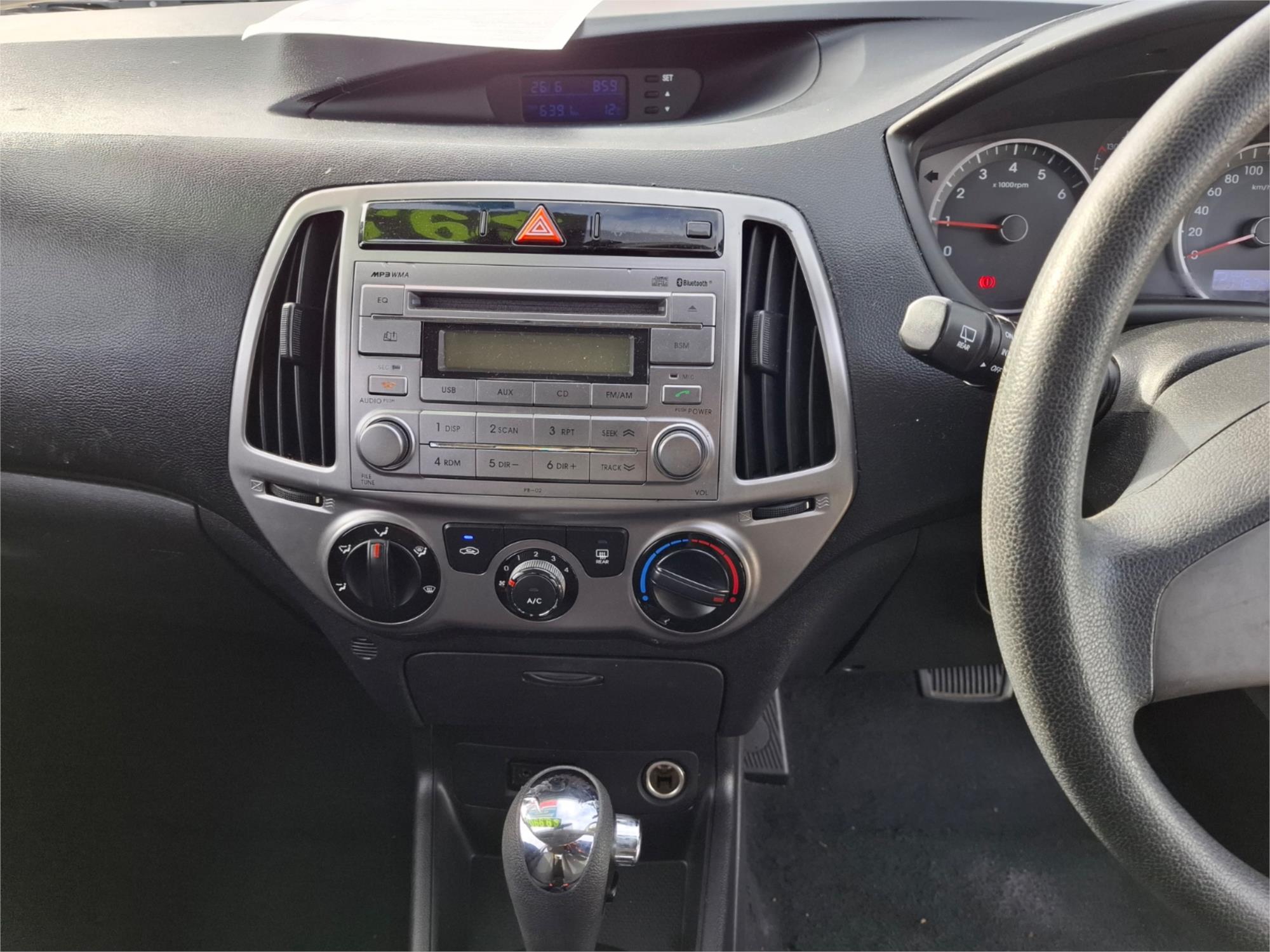 2012 HYUNDAI i20 PB MY12 ACTIVE 4 SP AUTOMATIC 3D HATCHBACK