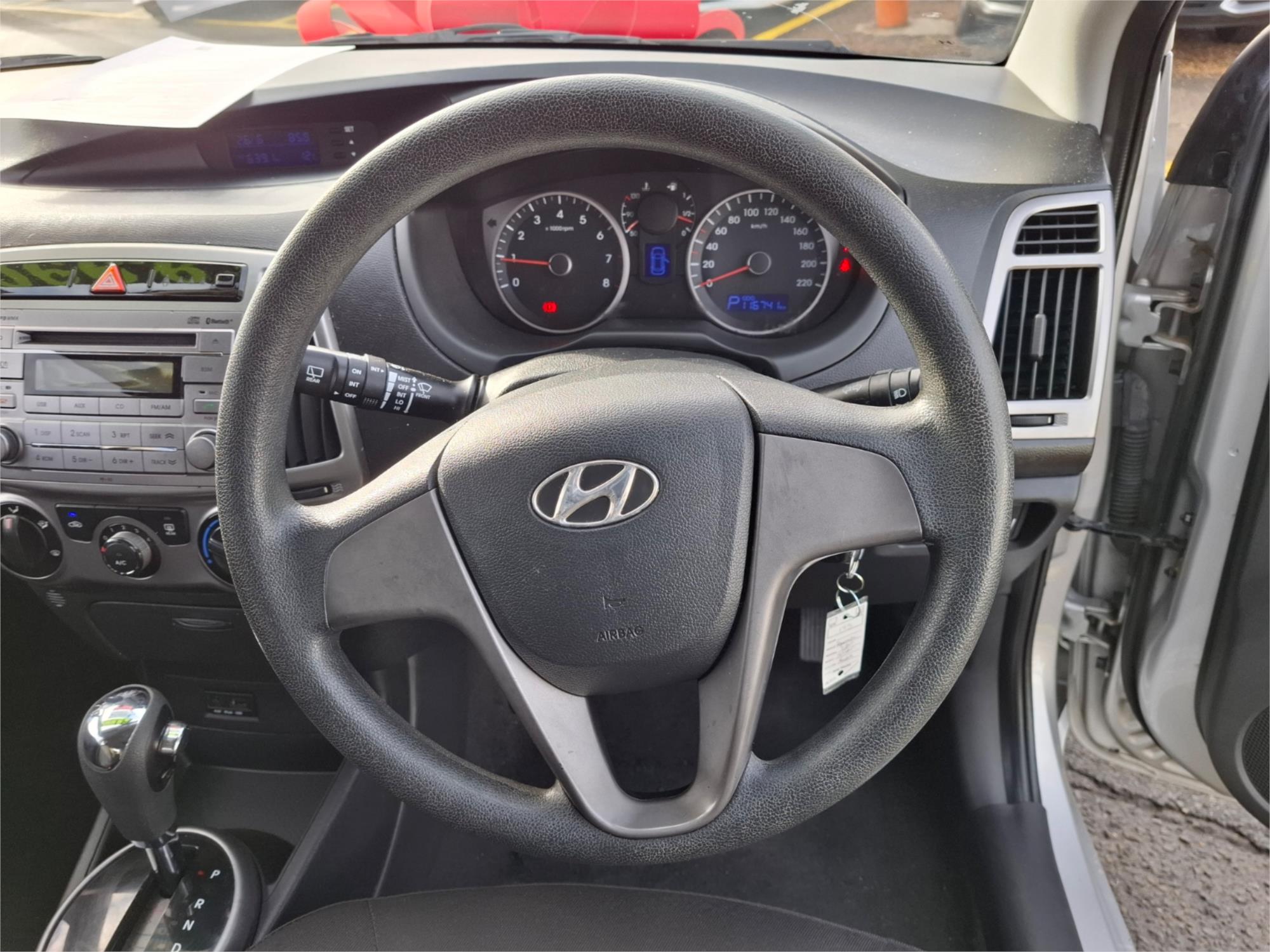 2012 HYUNDAI i20 PB MY12 ACTIVE 4 SP AUTOMATIC 3D HATCHBACK
