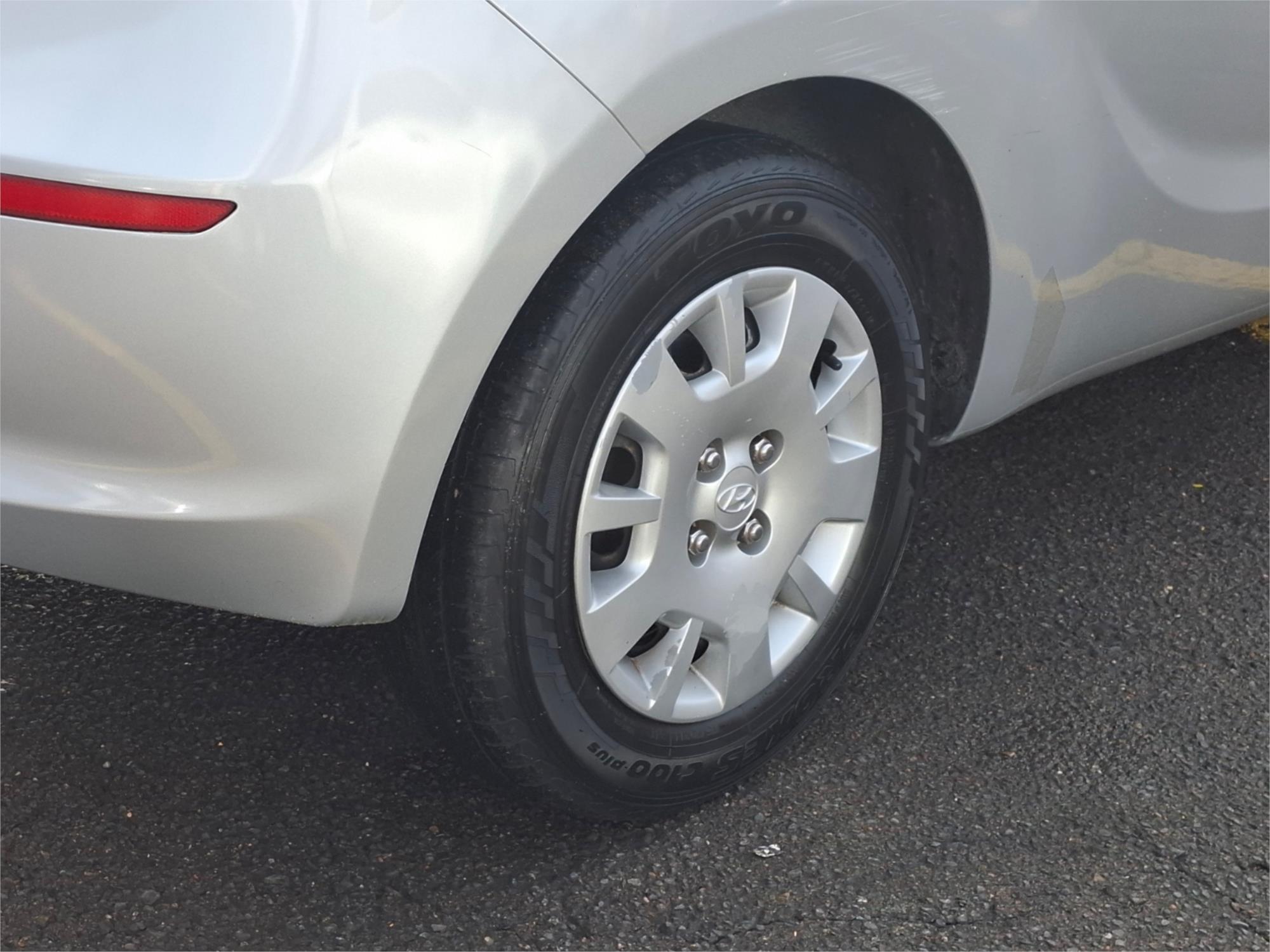 2012 HYUNDAI i20 PB MY12 ACTIVE 4 SP AUTOMATIC 3D HATCHBACK