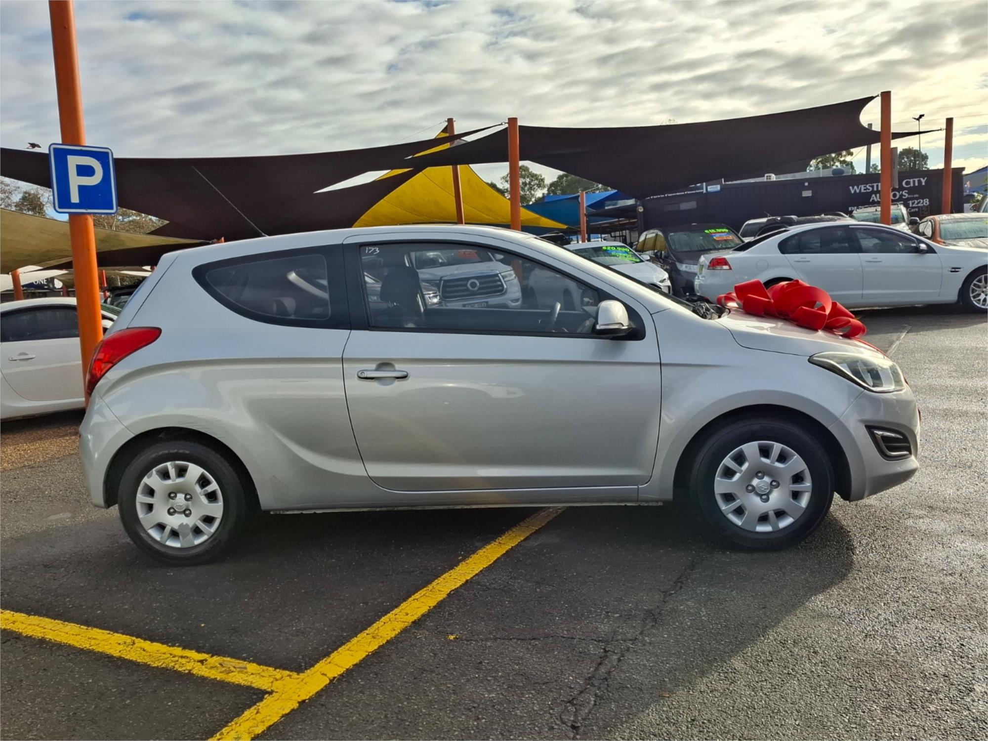 2012 HYUNDAI i20 PB MY12 ACTIVE 4 SP AUTOMATIC 3D HATCHBACK