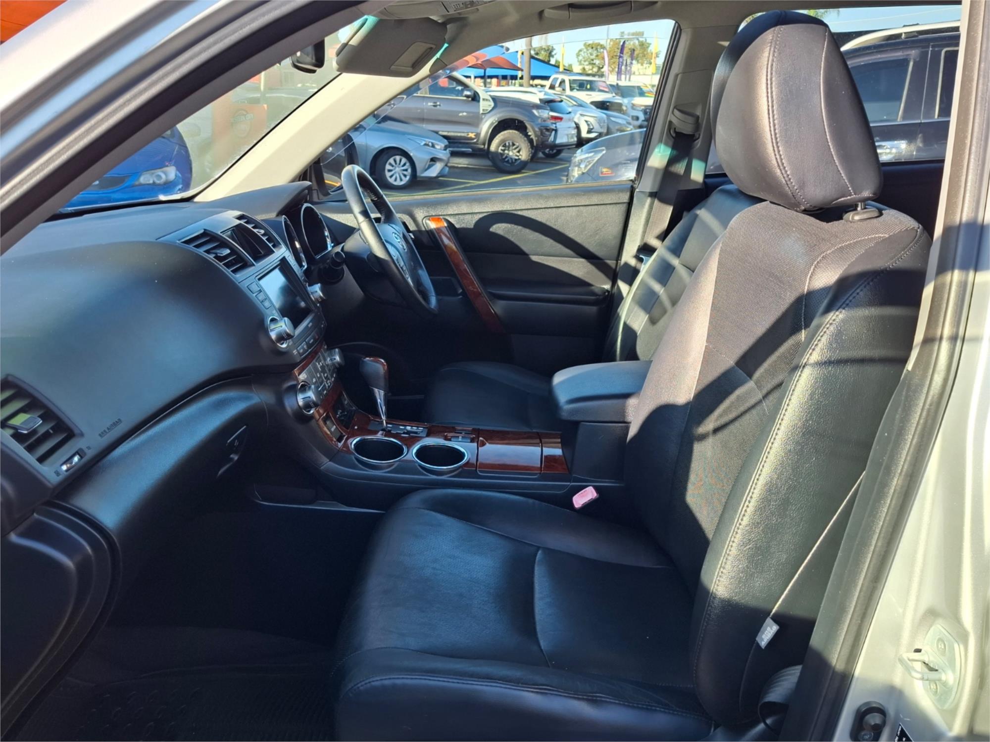 2011 TOYOTA KLUGER GSU40R MY11 UPGRADE GRANDE (FWD) 5 SP AUTOMATIC 4D WAGON