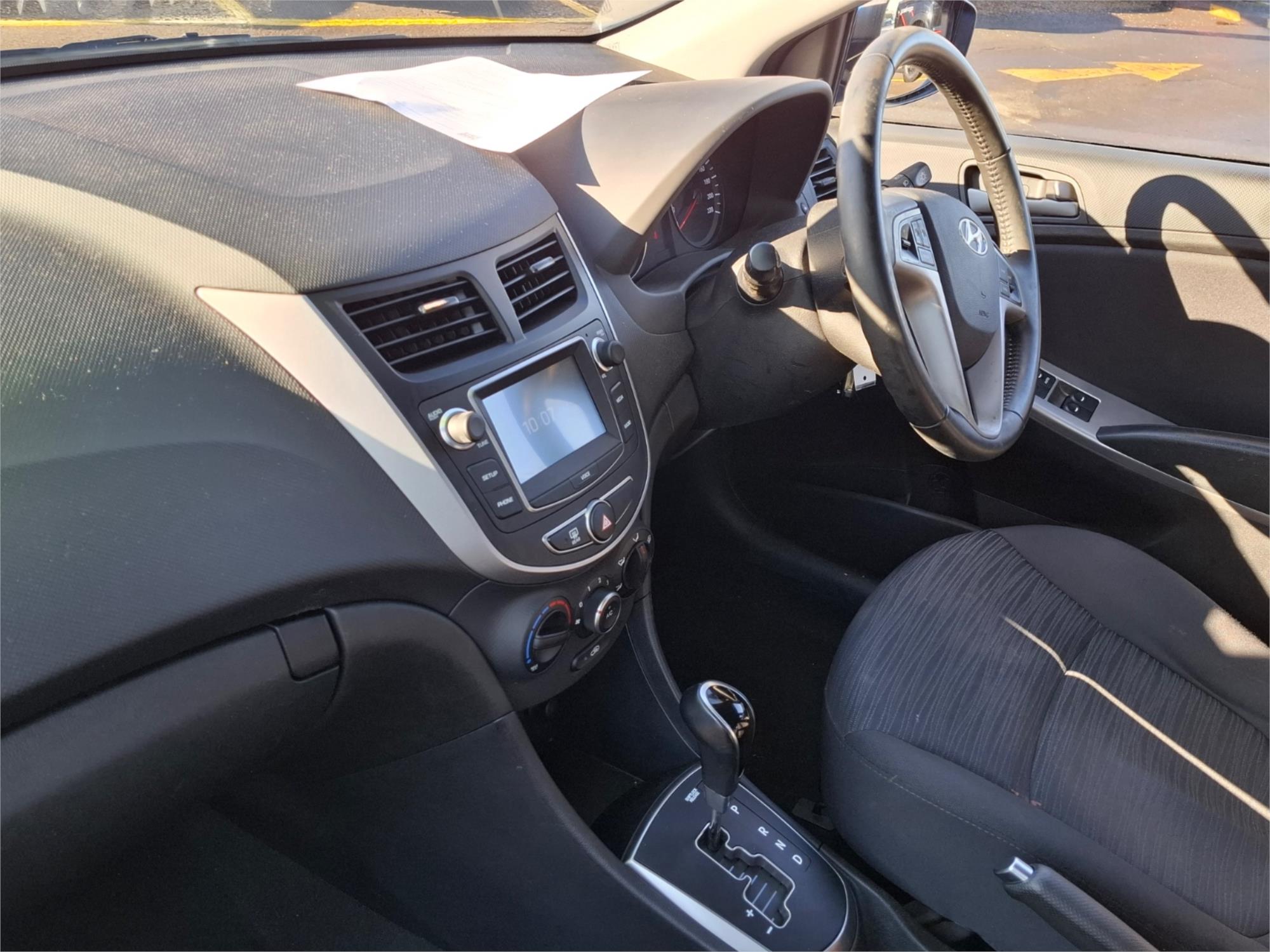 2017 HYUNDAI ACCENT RB6 MY18 SPORT 6 SP AUTOMATIC 5D HATCHBACK