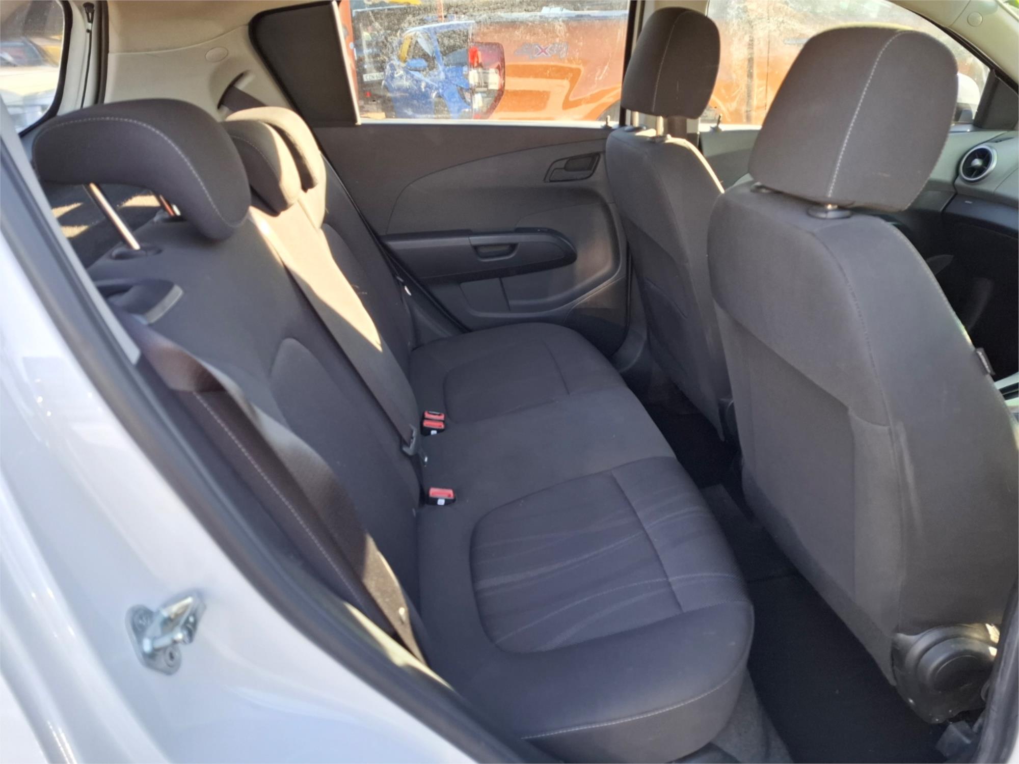 2014 HOLDEN BARINA TM MY14 CD 6 SP AUTOMATIC 5D HATCHBACK