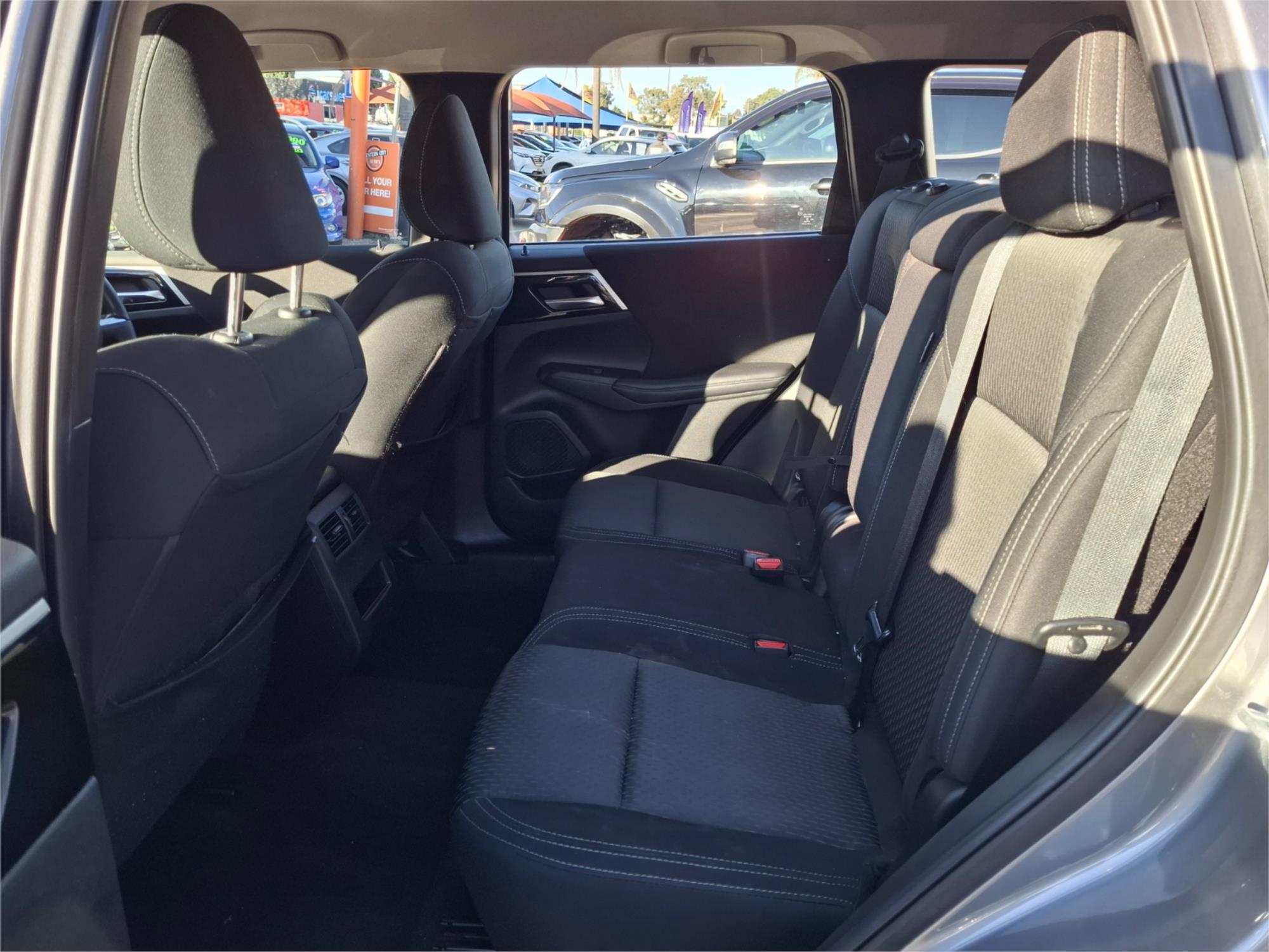 2023 MITSUBISHI OUTLANDER ZM MY23 ES 5 SEAT (2WD) CVT AUTO 8 SPEED 4D WAGON